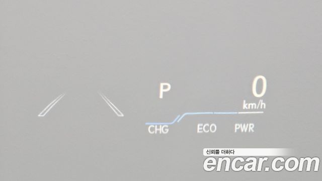 Лексус ES300h 2019 — миниатюра 23