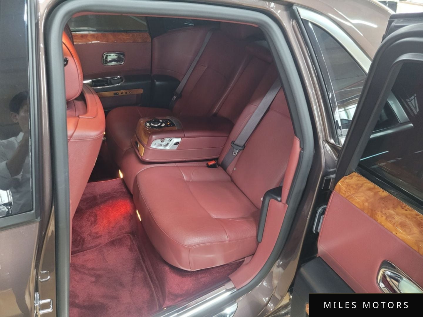 Rolls-Royce Ghost 2010 — миниатюра 7