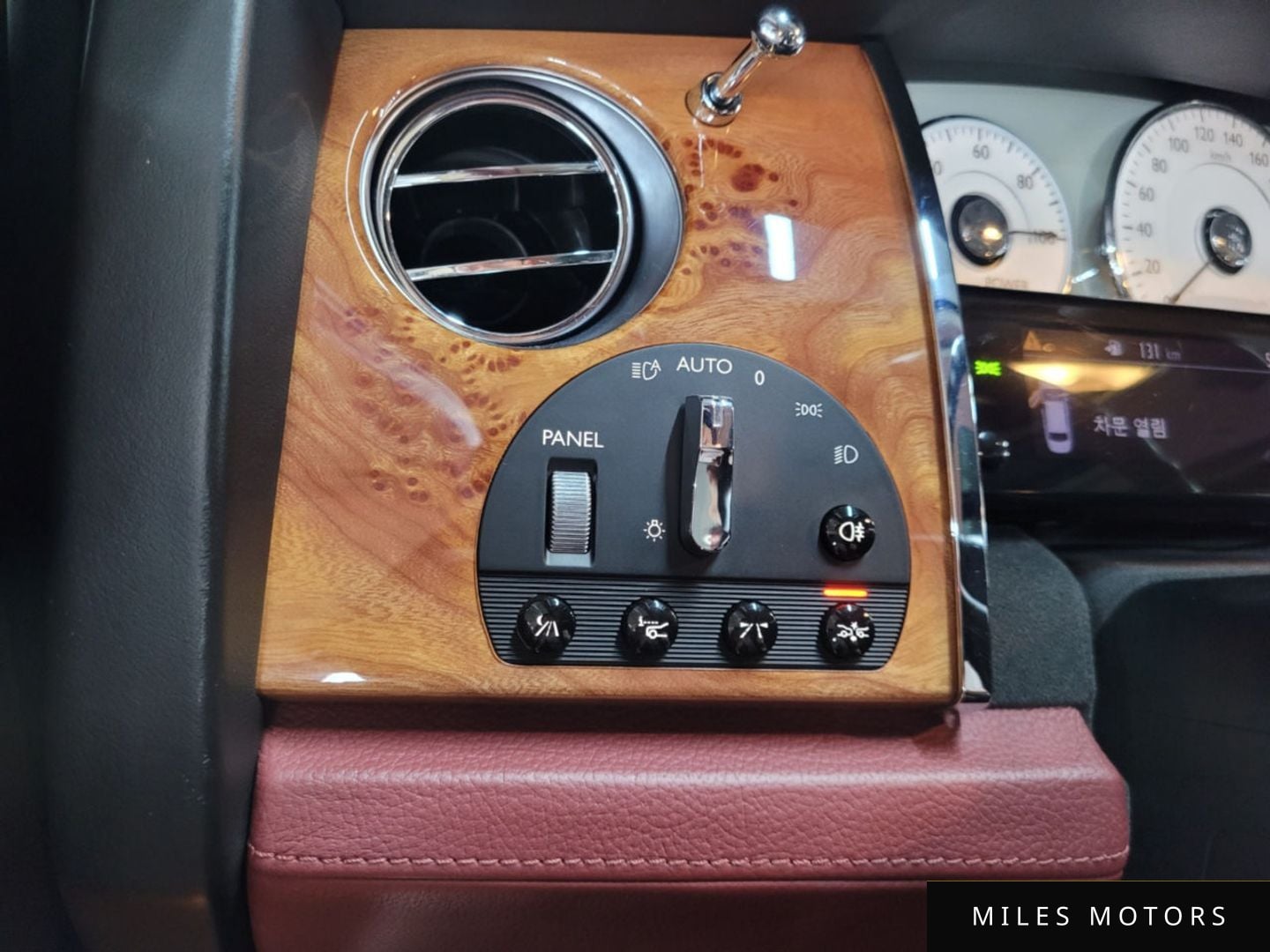 Rolls-Royce Ghost 2010 — миниатюра 12