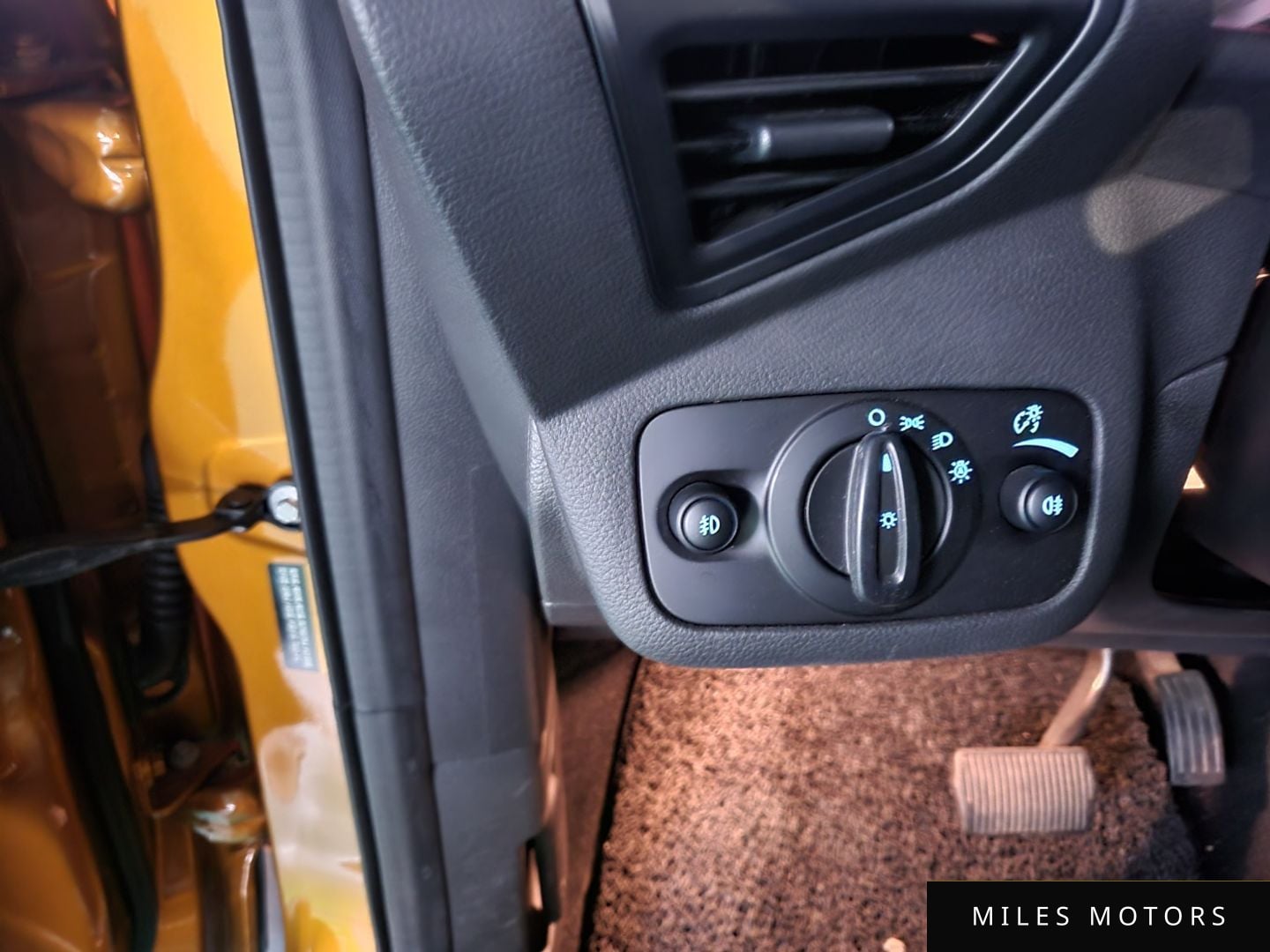 Ford Kuga 2016 — миниатюра 12