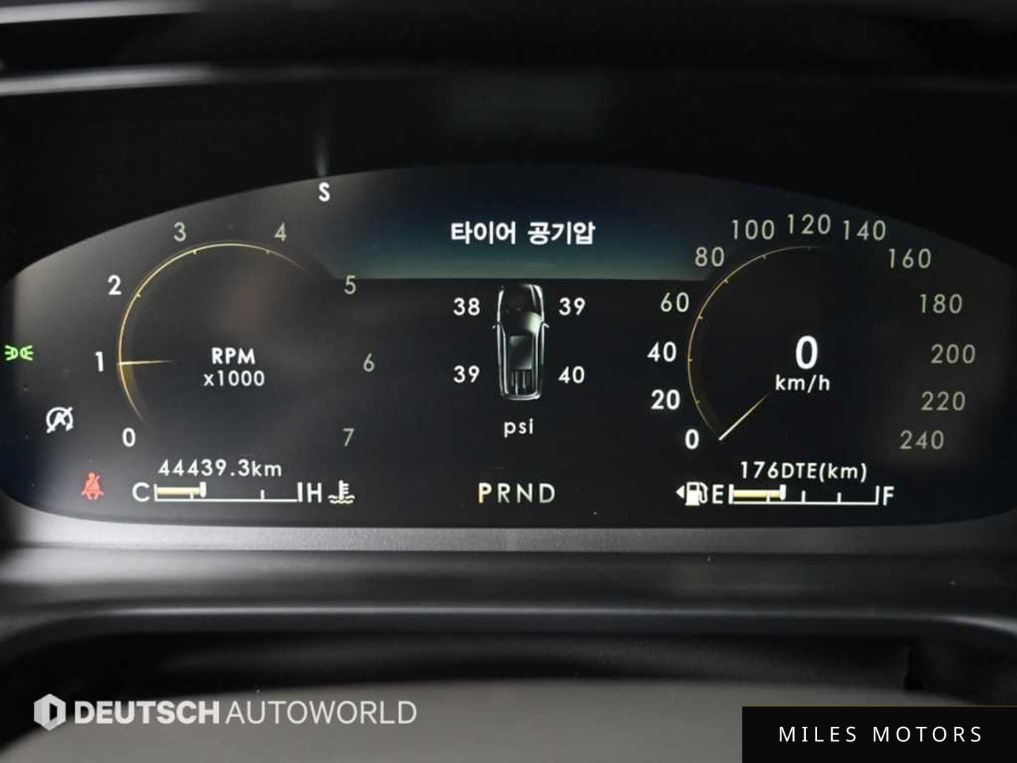 Lincoln Aviator 2021 — миниатюра 8
