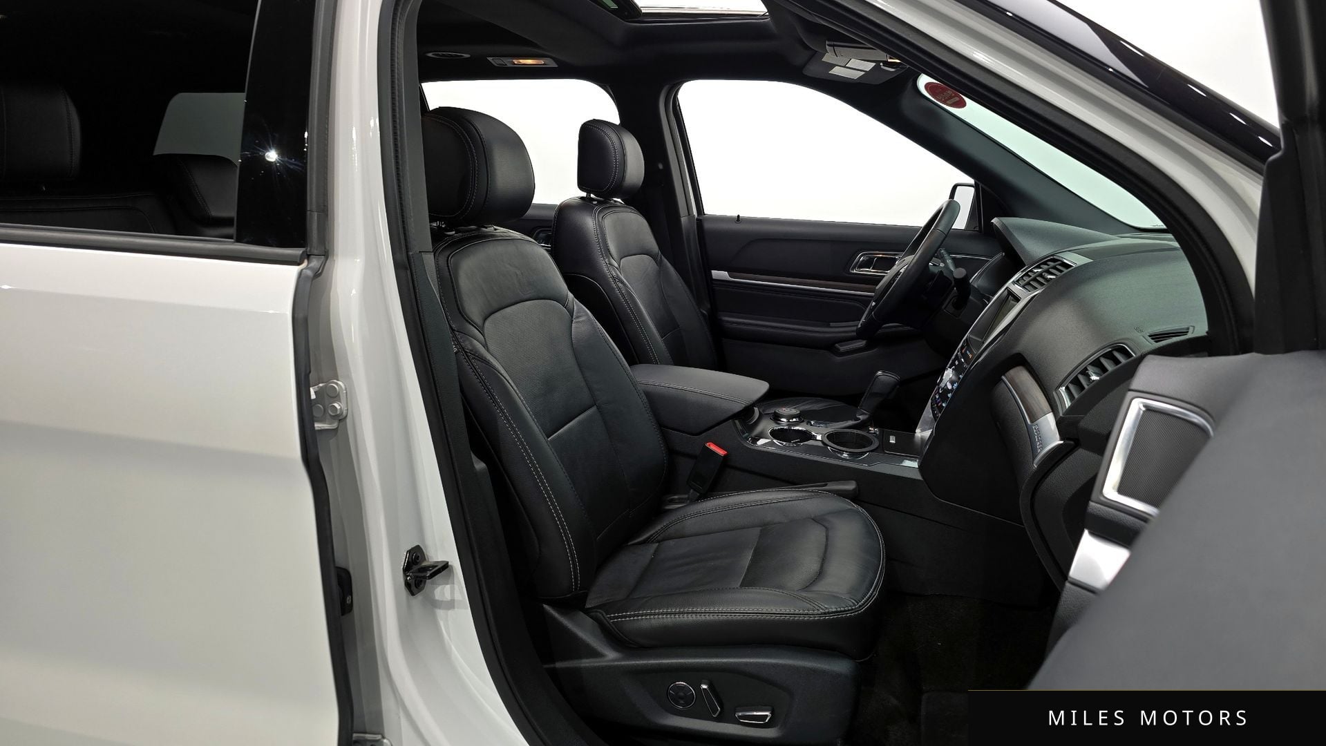 Ford Explorer 2017 — миниатюра 10