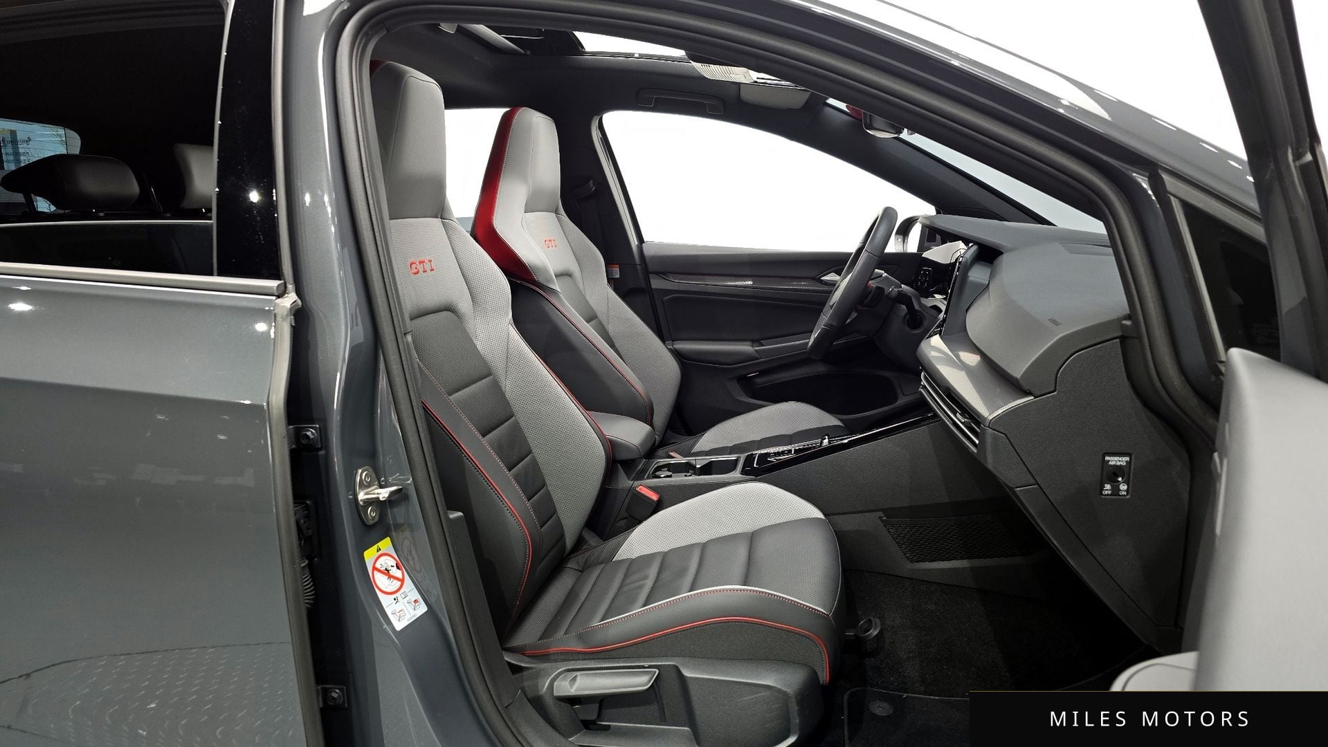 Volkswagen Golf 2024 — миниатюра 10