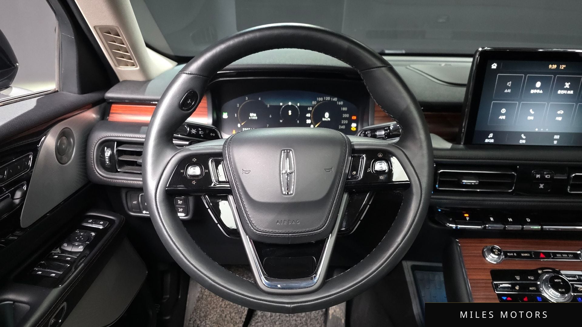 Lincoln Aviator 2021 — миниатюра 13
