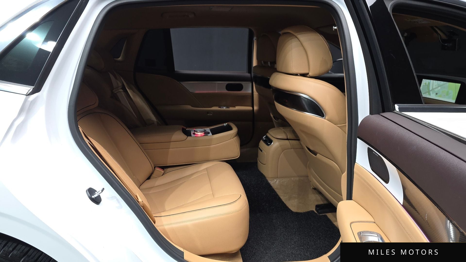 Genesis G90 (RS4) 2023 — миниатюра 12