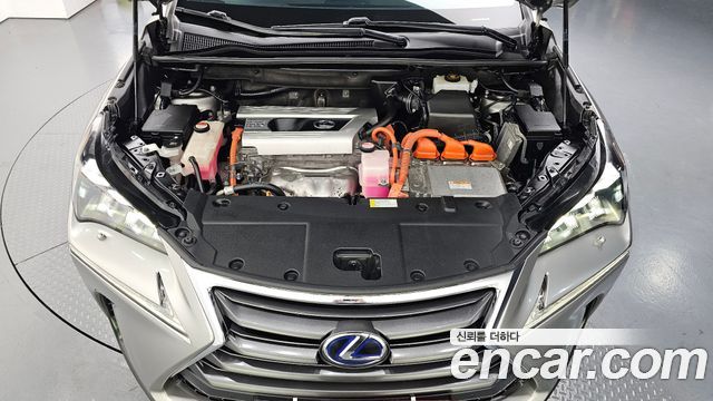 Лексус NX300h 2016 — миниатюра 5