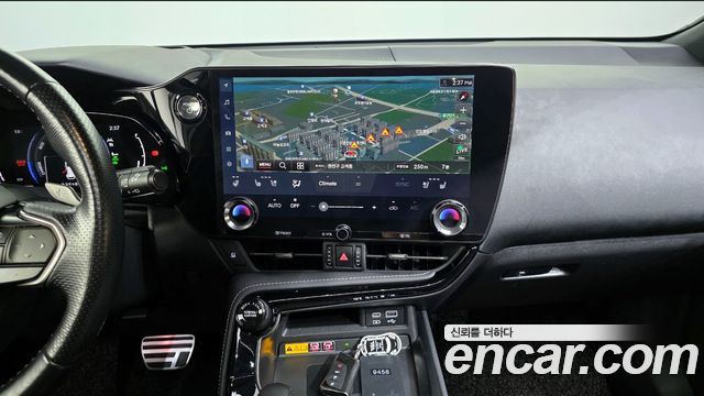 Лексус NX450h+ 2023 — миниатюра 18