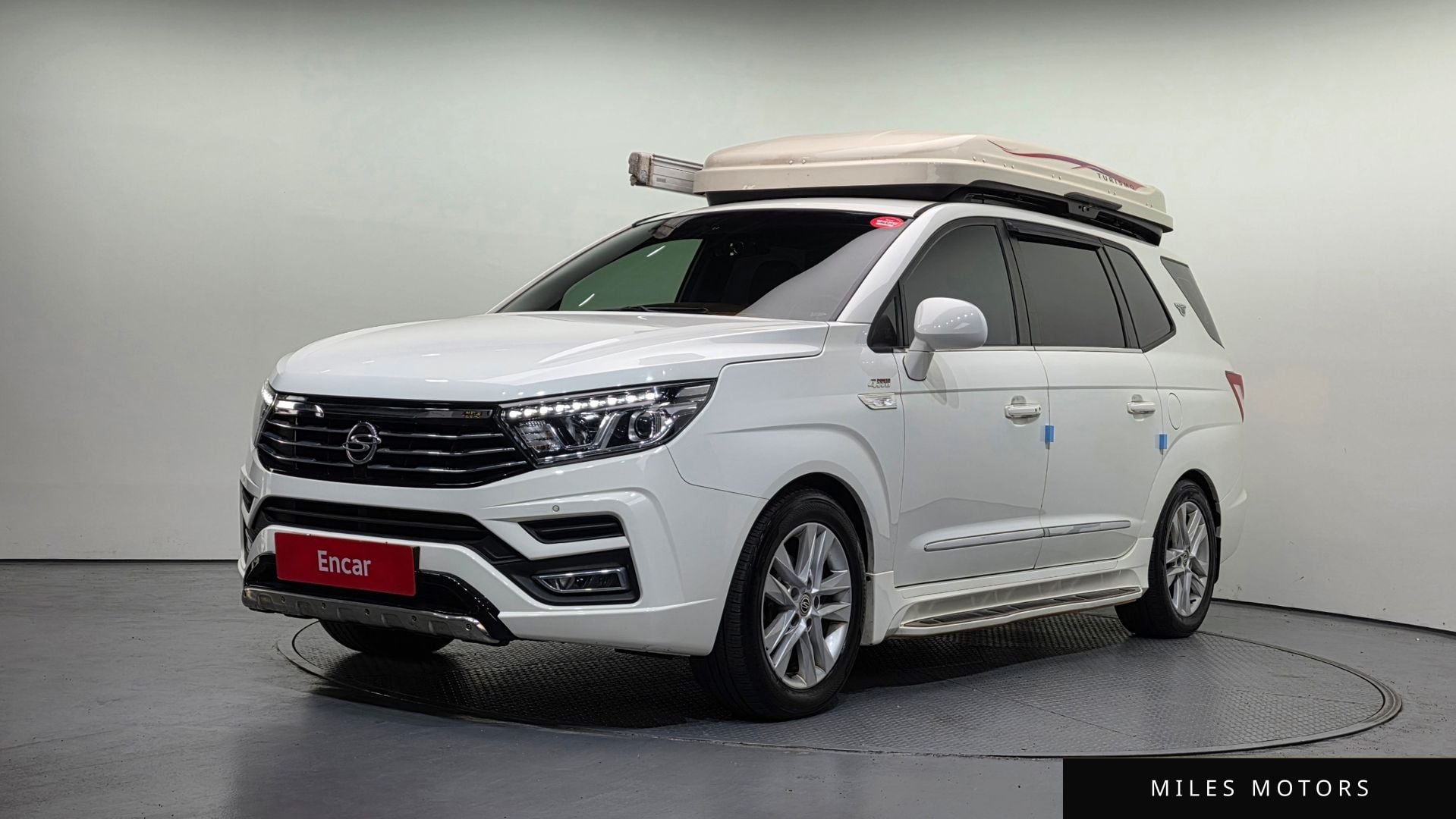 KG Mobility 코란도 투리스모 2019