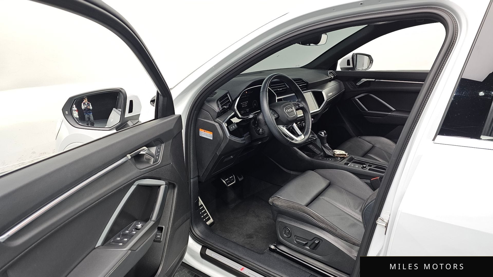 Audi Q3 (F3) 2023 — миниатюра 11