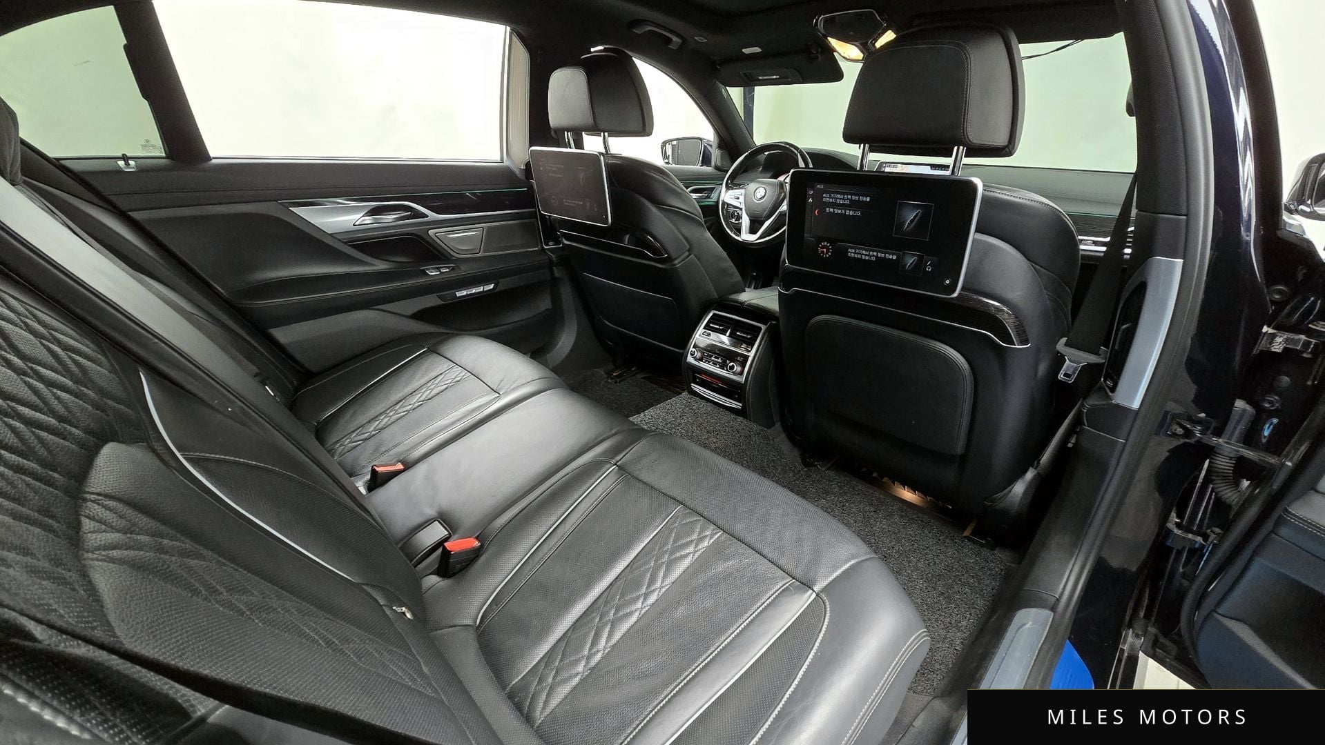 BMW 7시리즈 (G11) 2017 — миниатюра 12