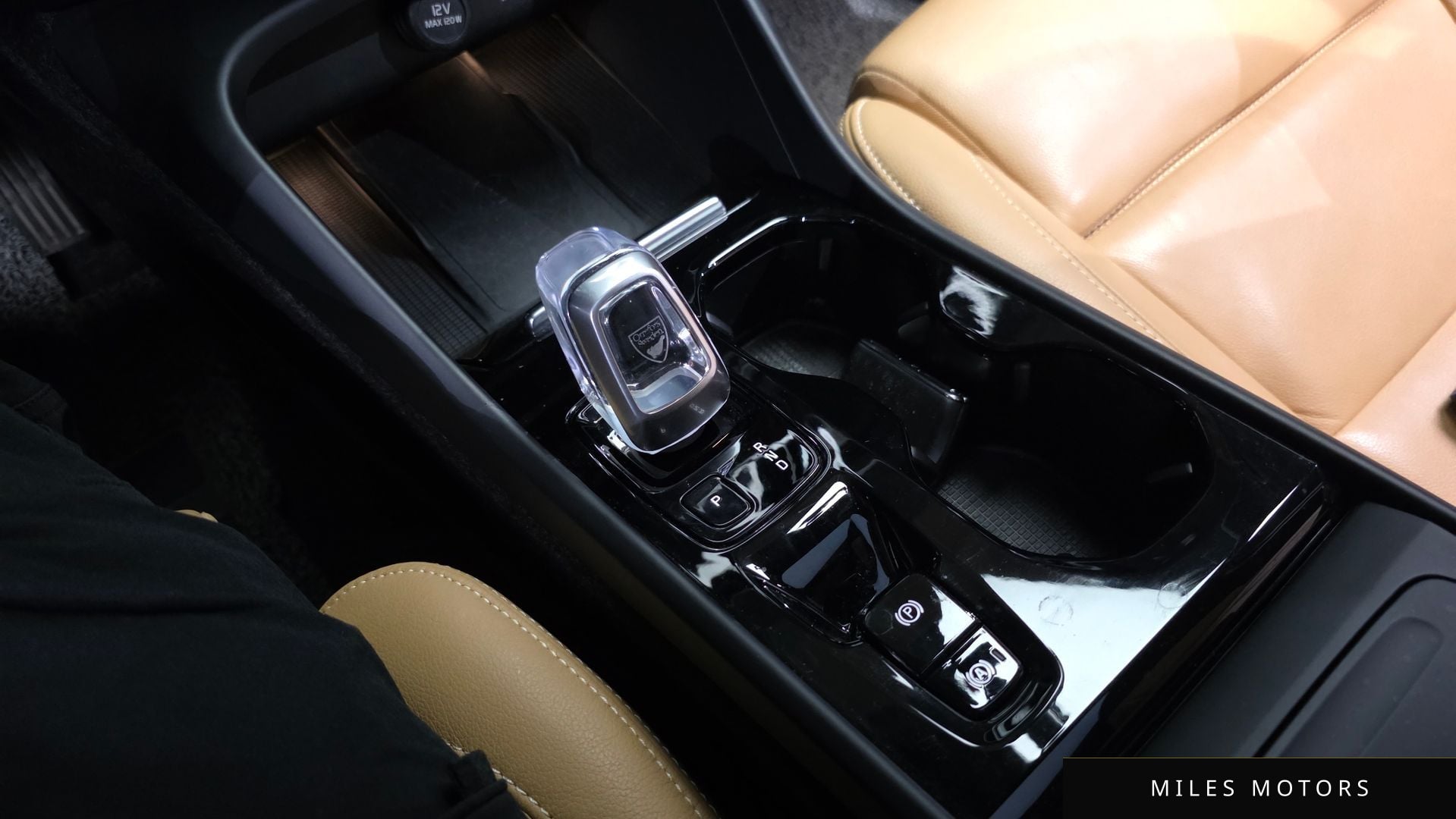 Volvo XC40 2021 — миниатюра 8