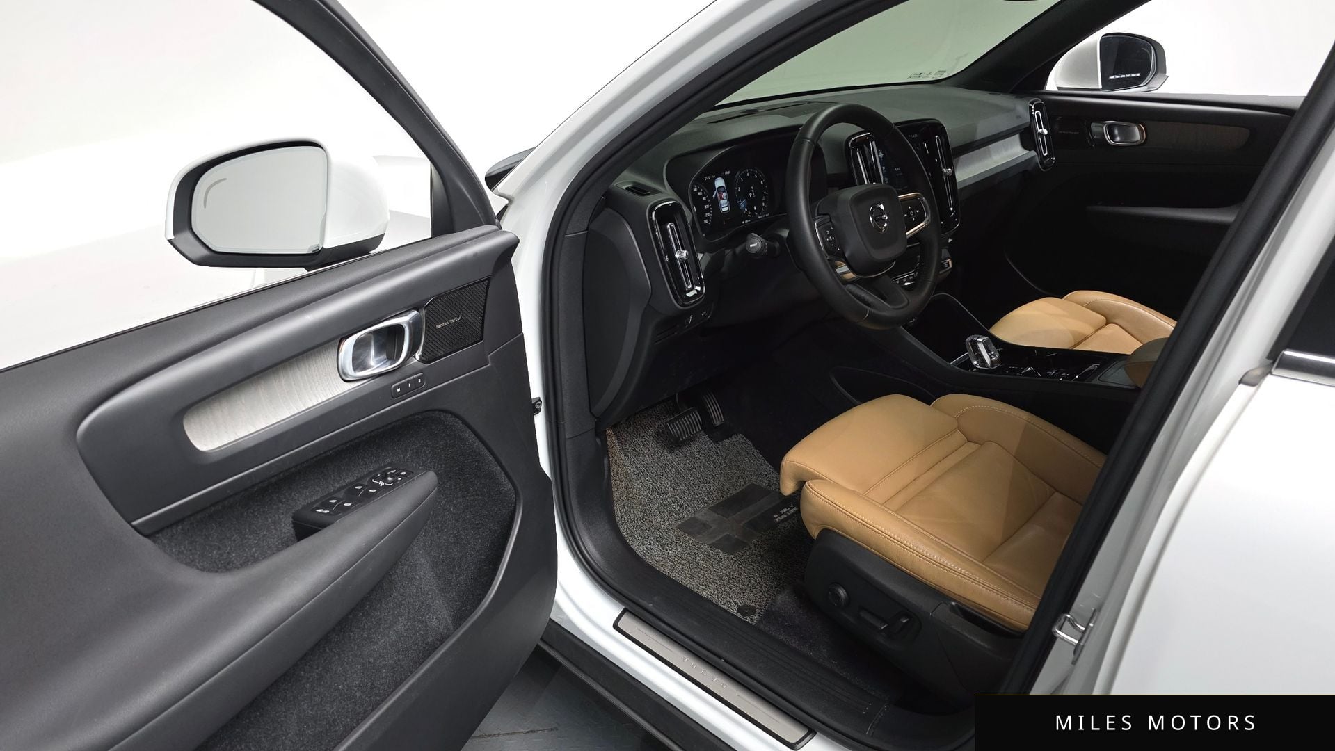 Volvo XC40 2021 — миниатюра 9