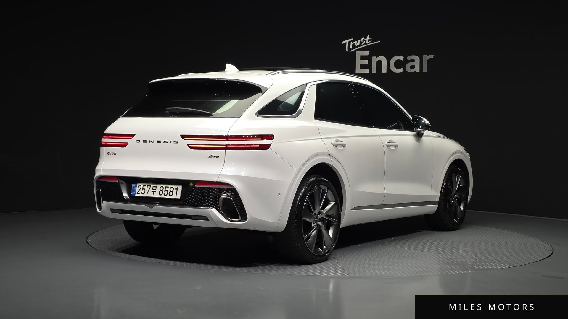 Genesis GV70 2023 — миниатюра 2
