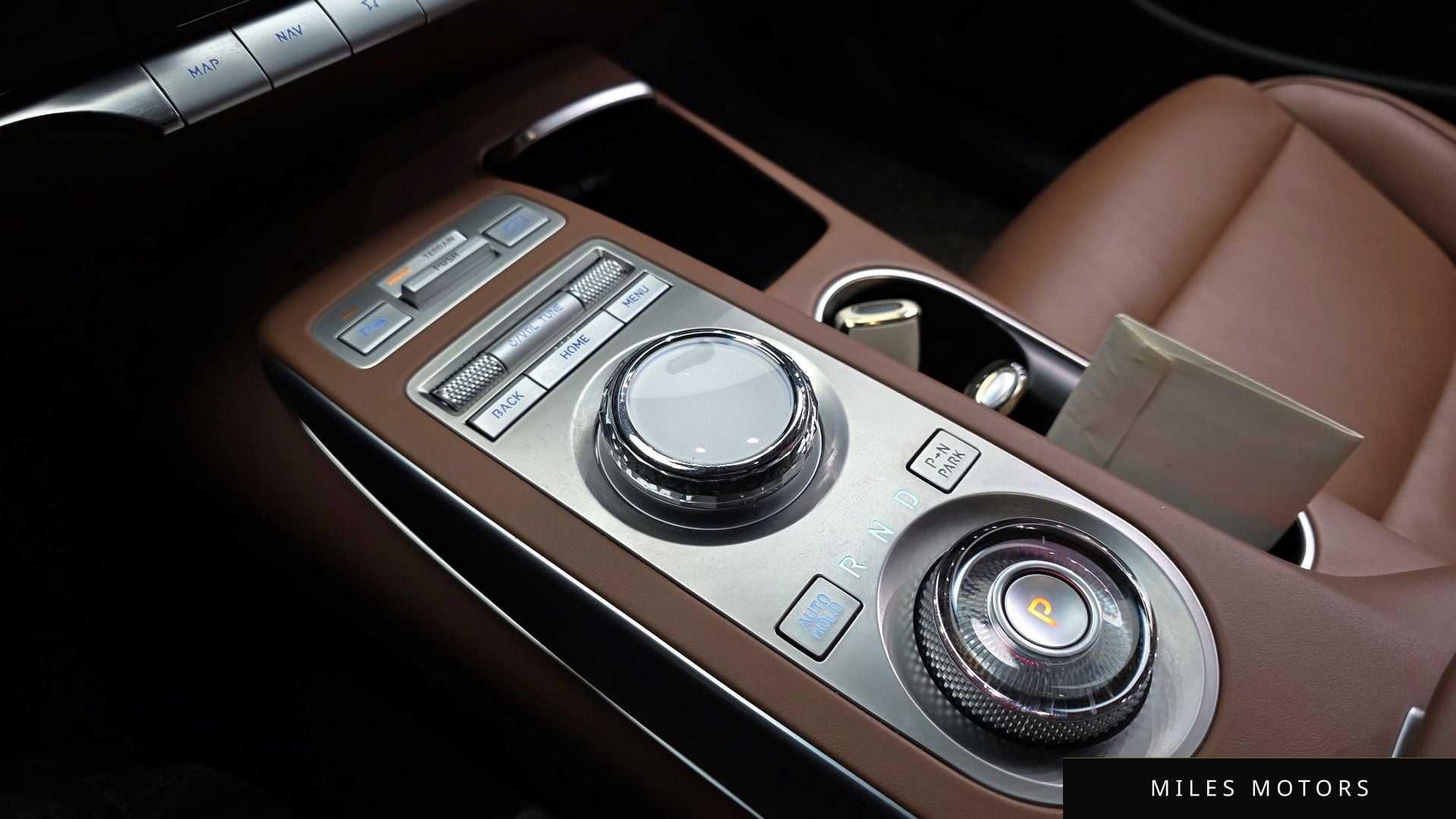 Genesis GV70 2023 — миниатюра 9
