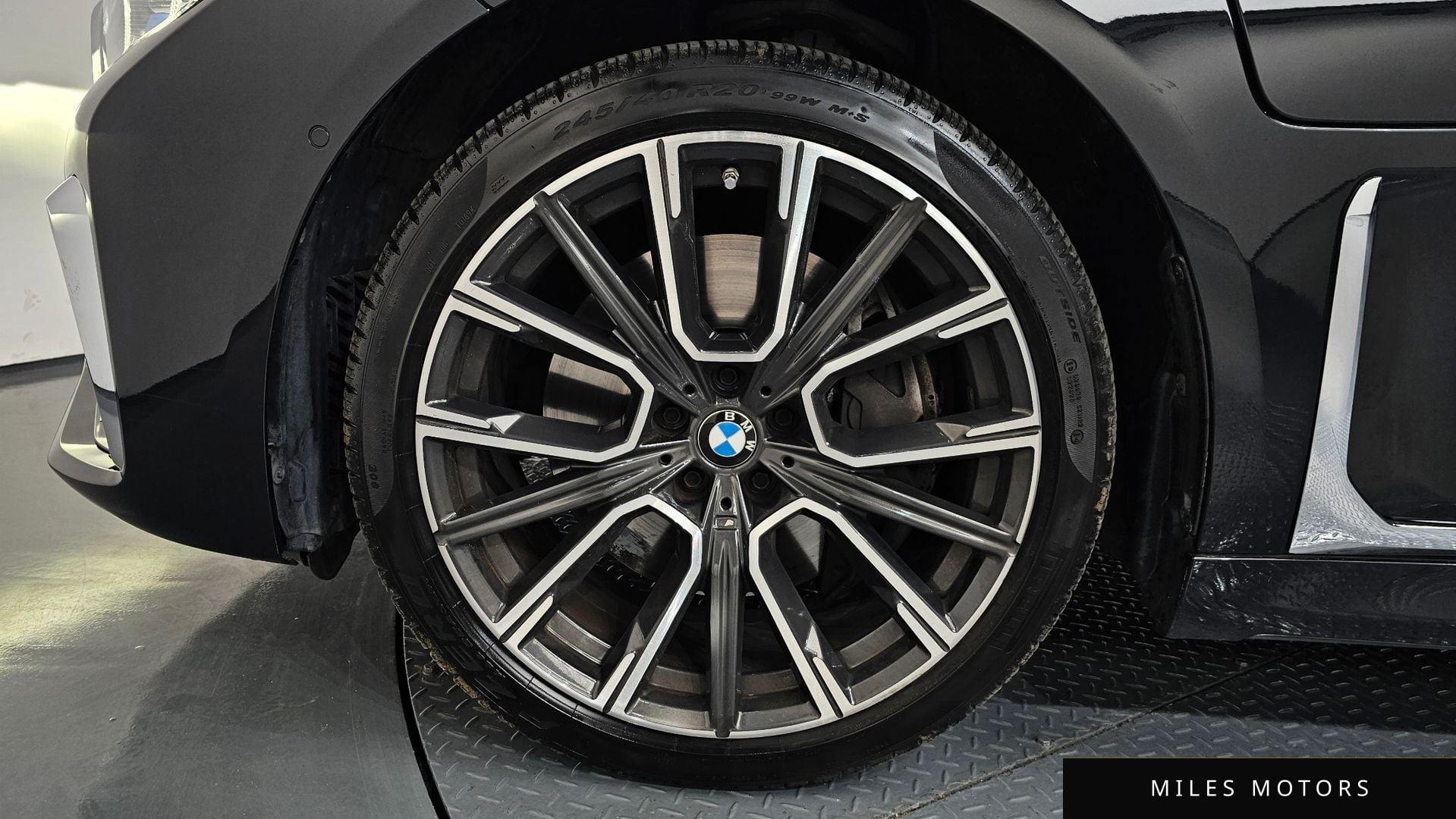 BMW 7 Series (G11) 2020 — миниатюра 5