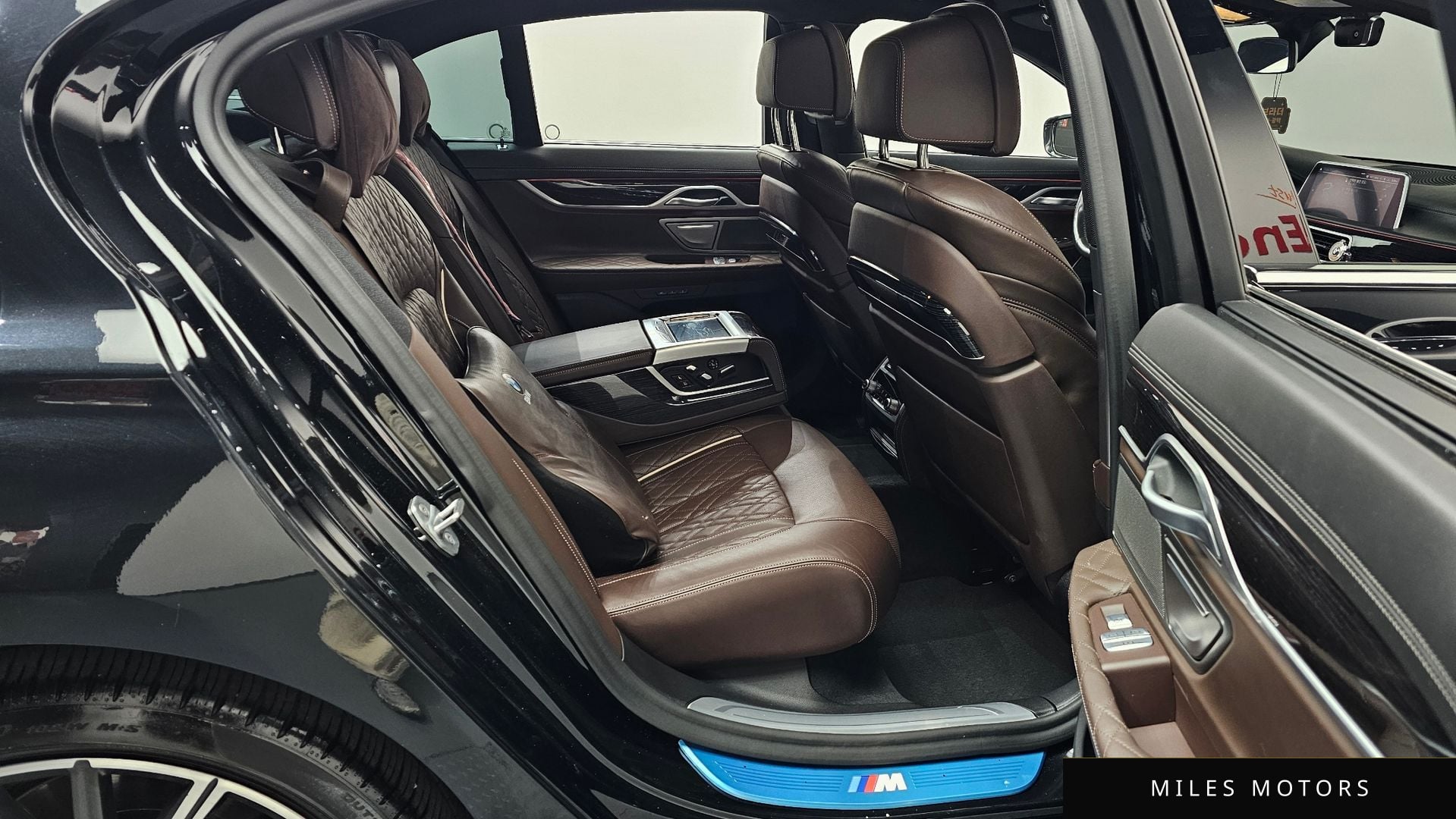 BMW 7 Series (G11) 2020 — миниатюра 12