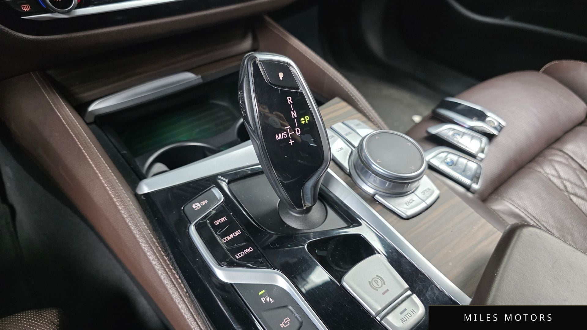 BMW 5 Series (G30) 2017 — миниатюра 9