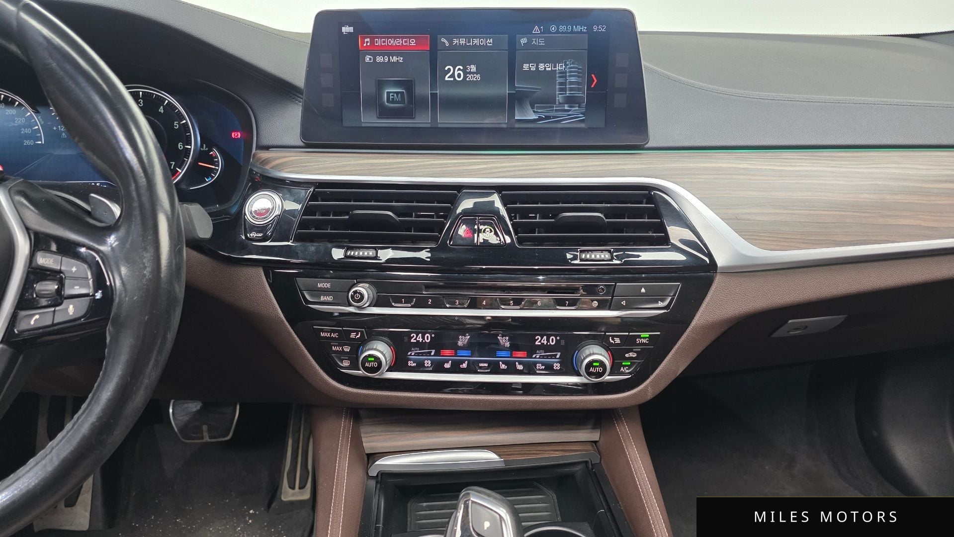 BMW 5 Series (G30) 2017 — миниатюра 15