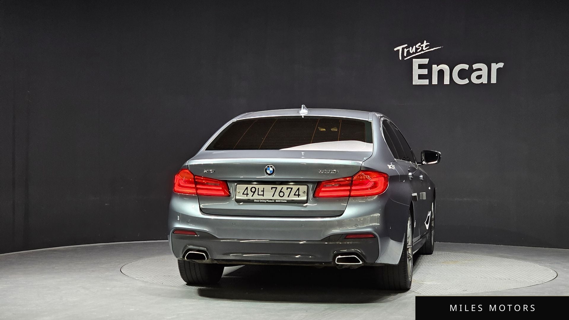 BMW 5 Series (G30) 2018 — миниатюра 4