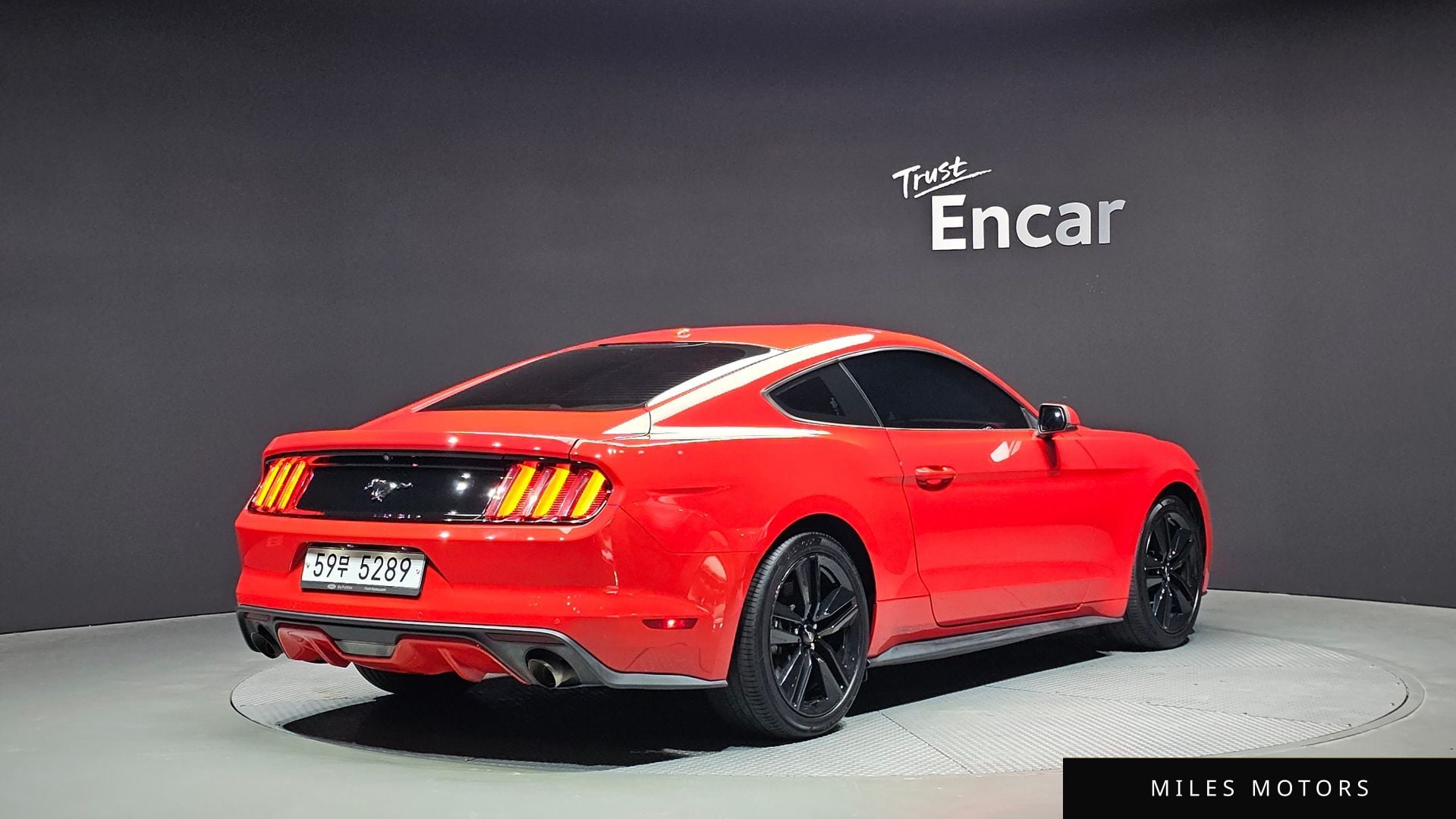 Ford Mustang 2017 — миниатюра 2