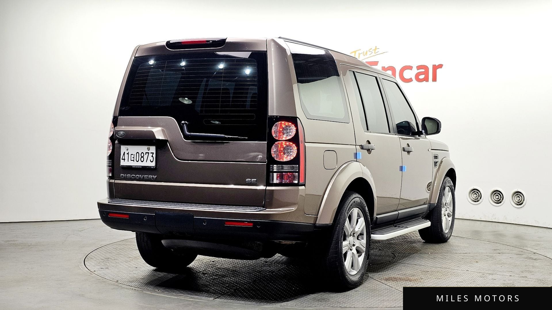 Land Rover Discovery 2016 — миниатюра 2