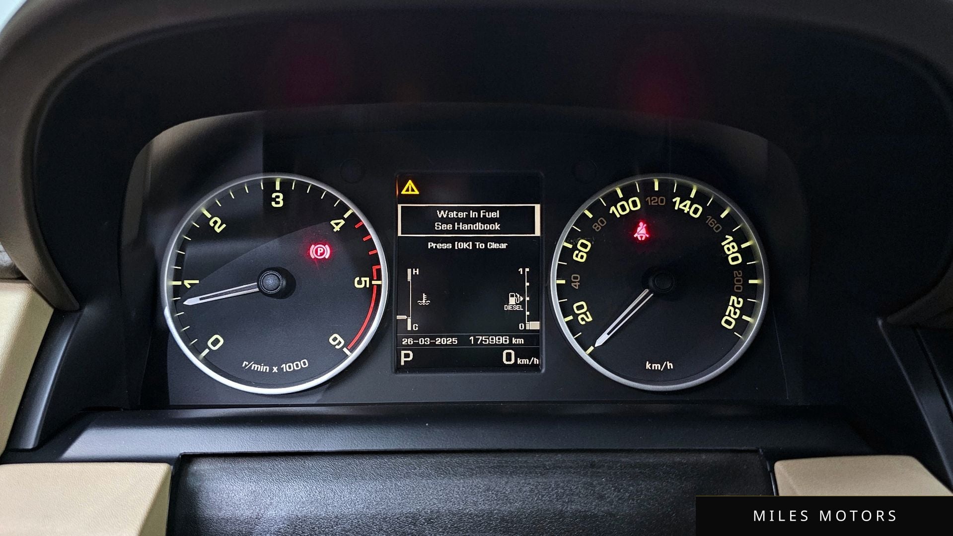 Land Rover Discovery 2016 — миниатюра 8