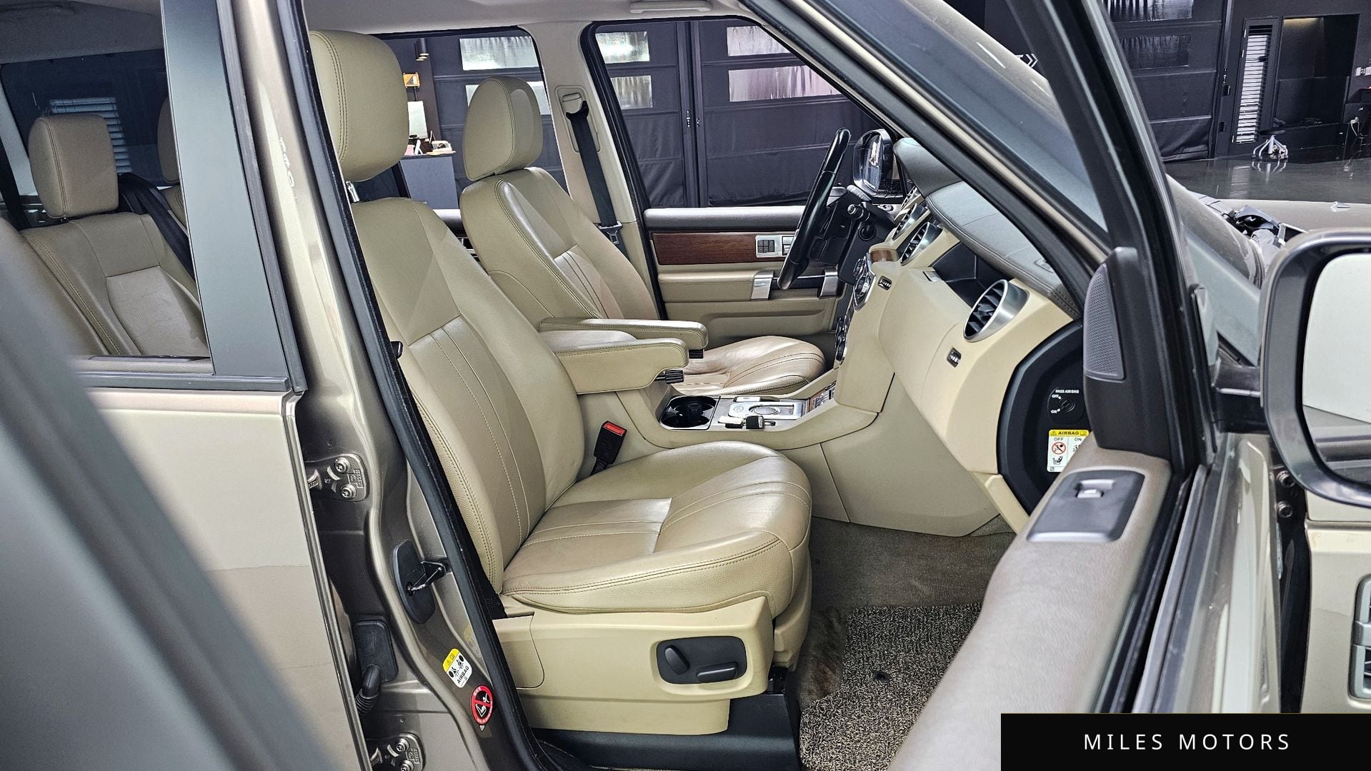 Land Rover Discovery 2016 — миниатюра 12