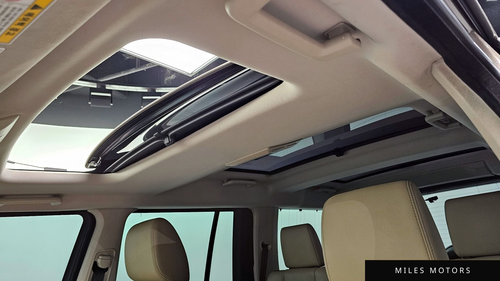 Land Rover Discovery 2016 — миниатюра 13
