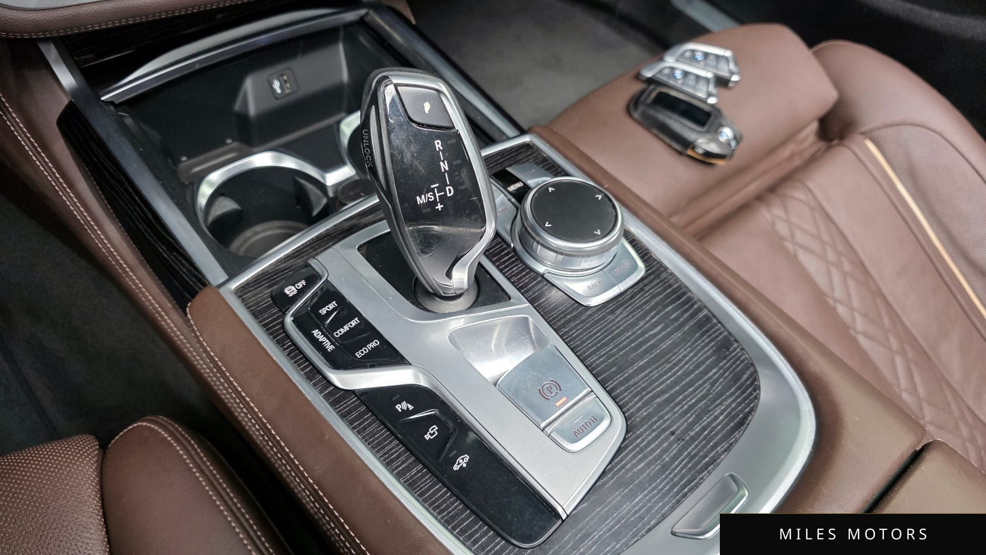 BMW 7 Series (G11) 2018 — миниатюра 9