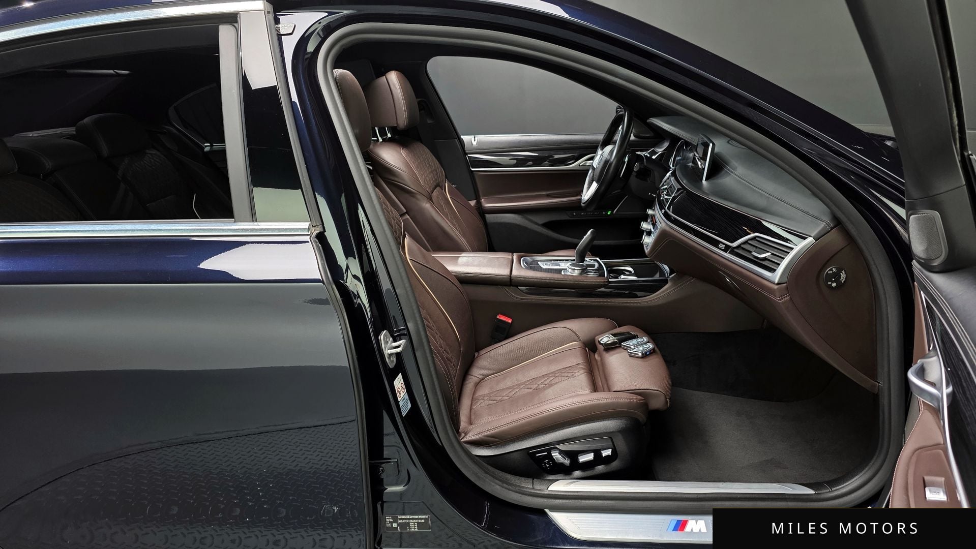 BMW 7 Series (G11) 2018 — миниатюра 10
