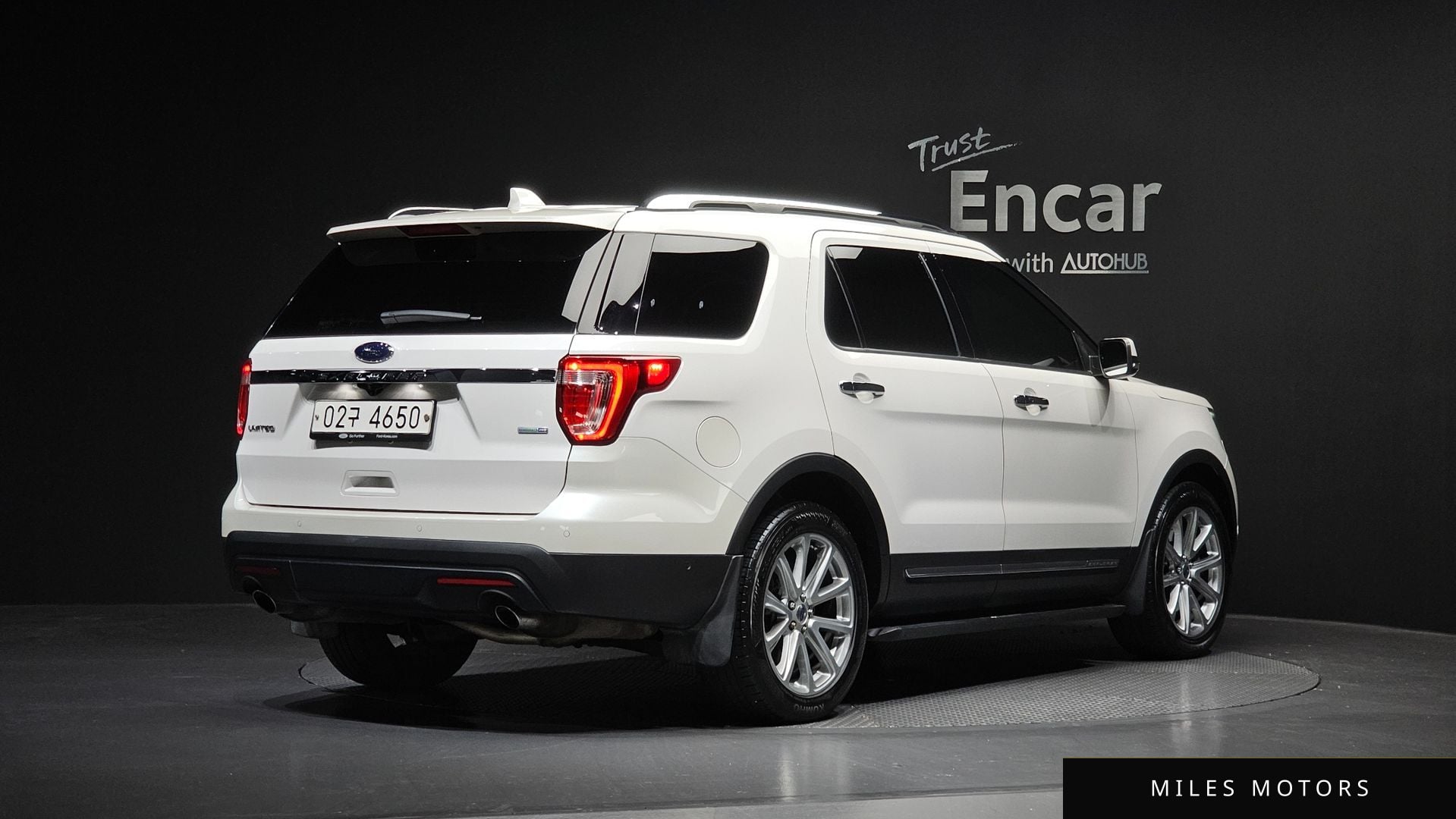 Ford Explorer 2017 — миниатюра 2