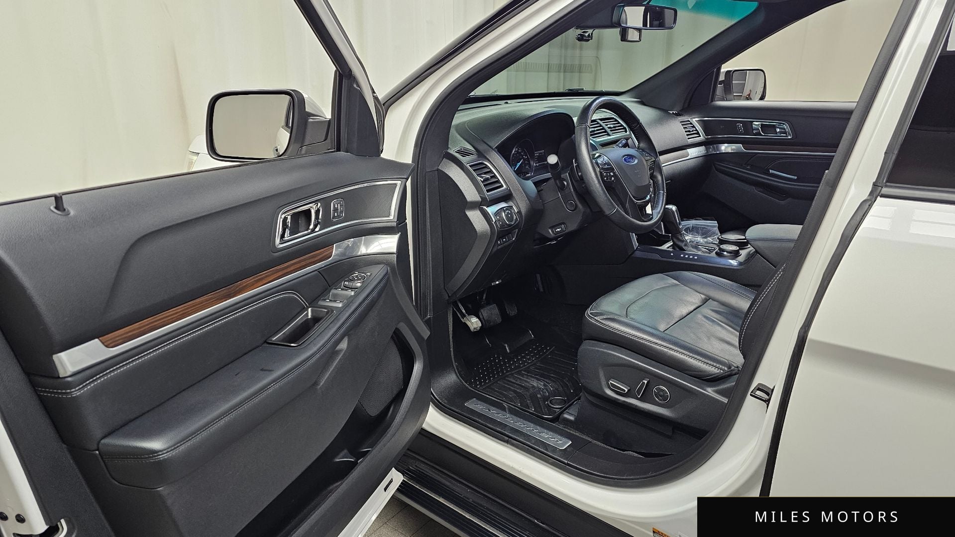 Ford Explorer 2017 — миниатюра 10