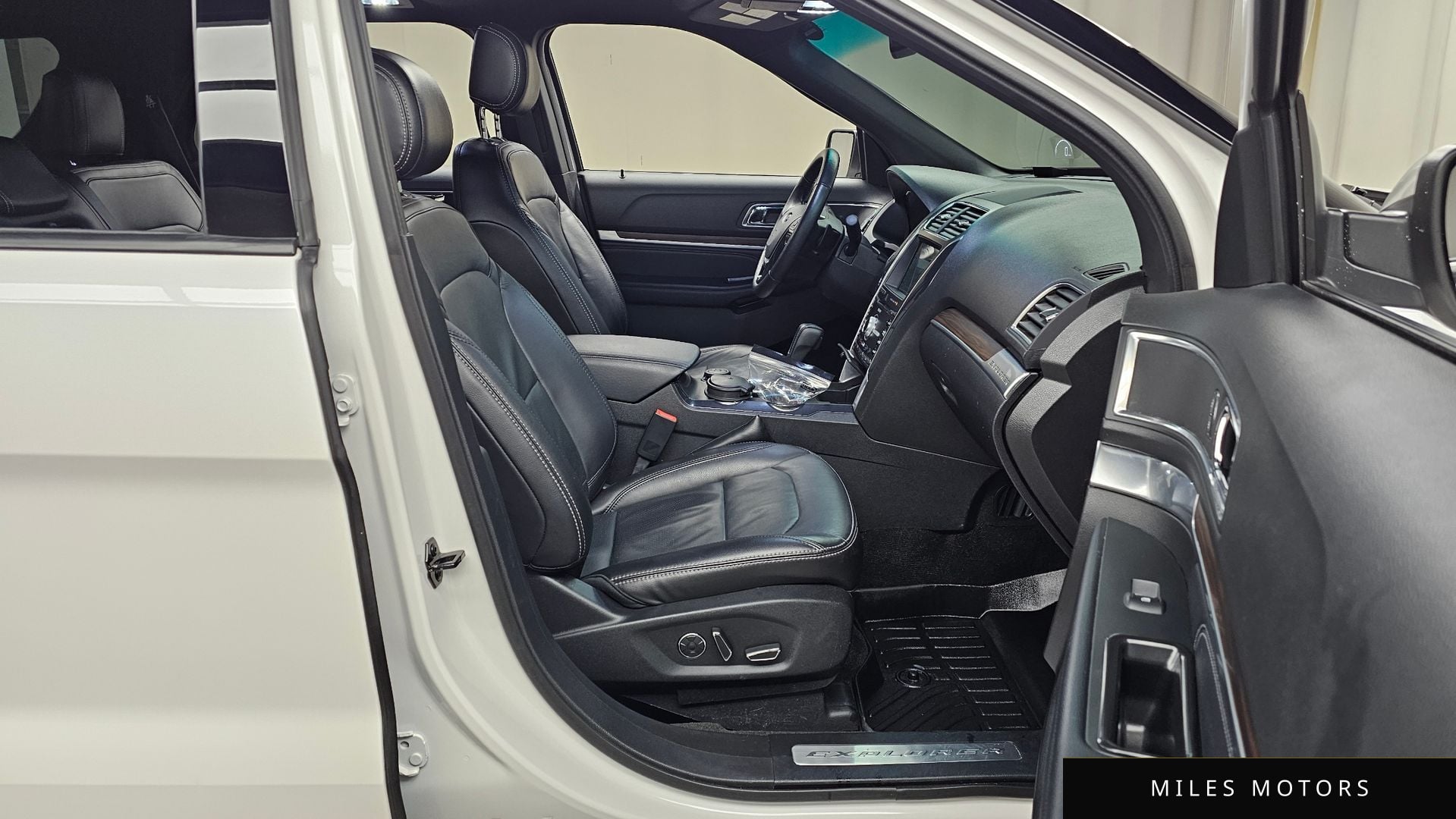 Ford Explorer 2017 — миниатюра 11