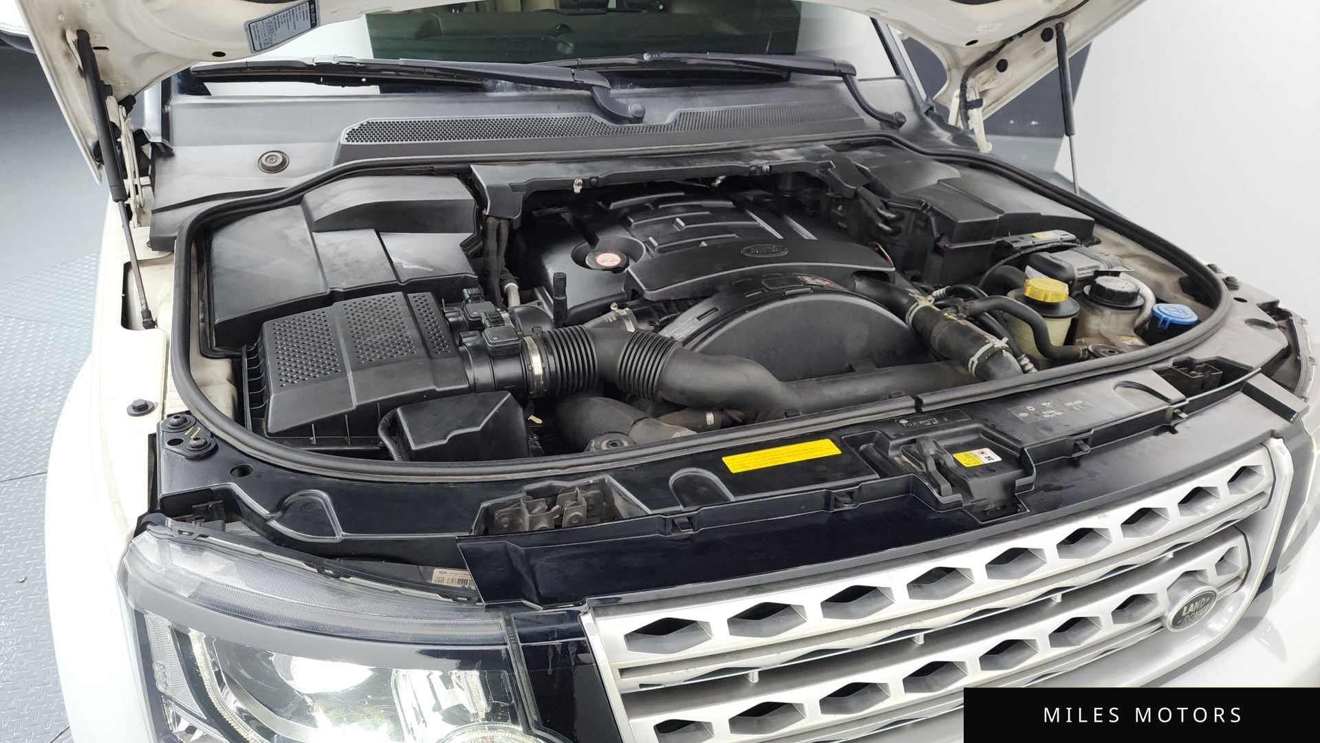 Land Rover Discovery 2016 — миниатюра 6