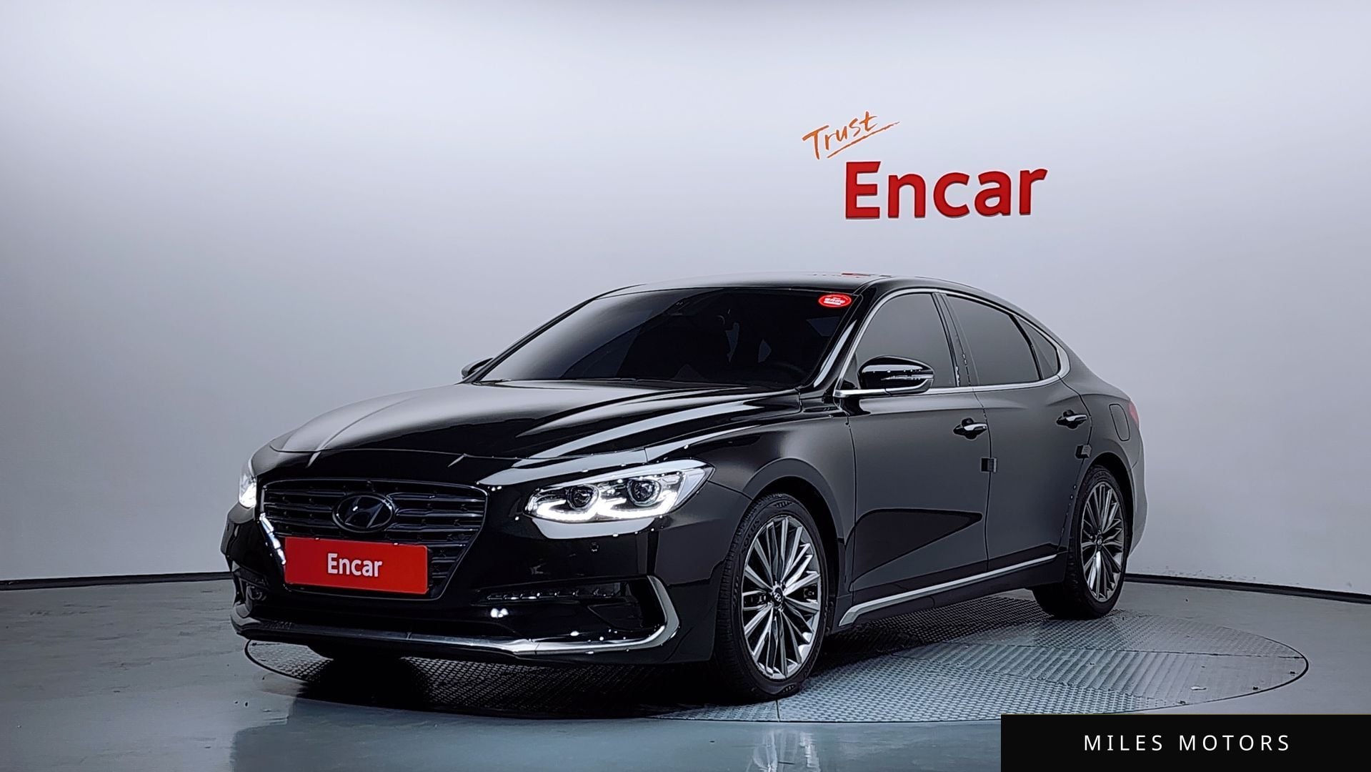 Hyundai Grandeur 2018 — фото 1 из 12