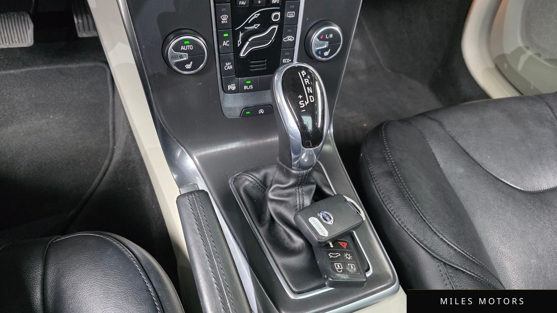 Volvo V40 2016 — миниатюра 9