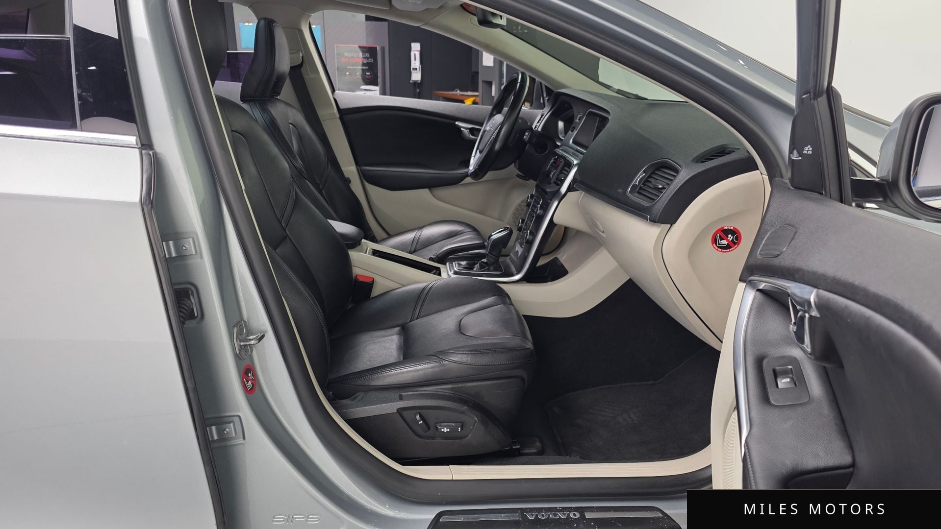 Volvo V40 2016 — миниатюра 11