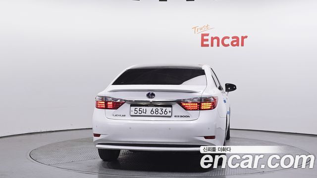 Лексус ES300h 2014 — миниатюра 4