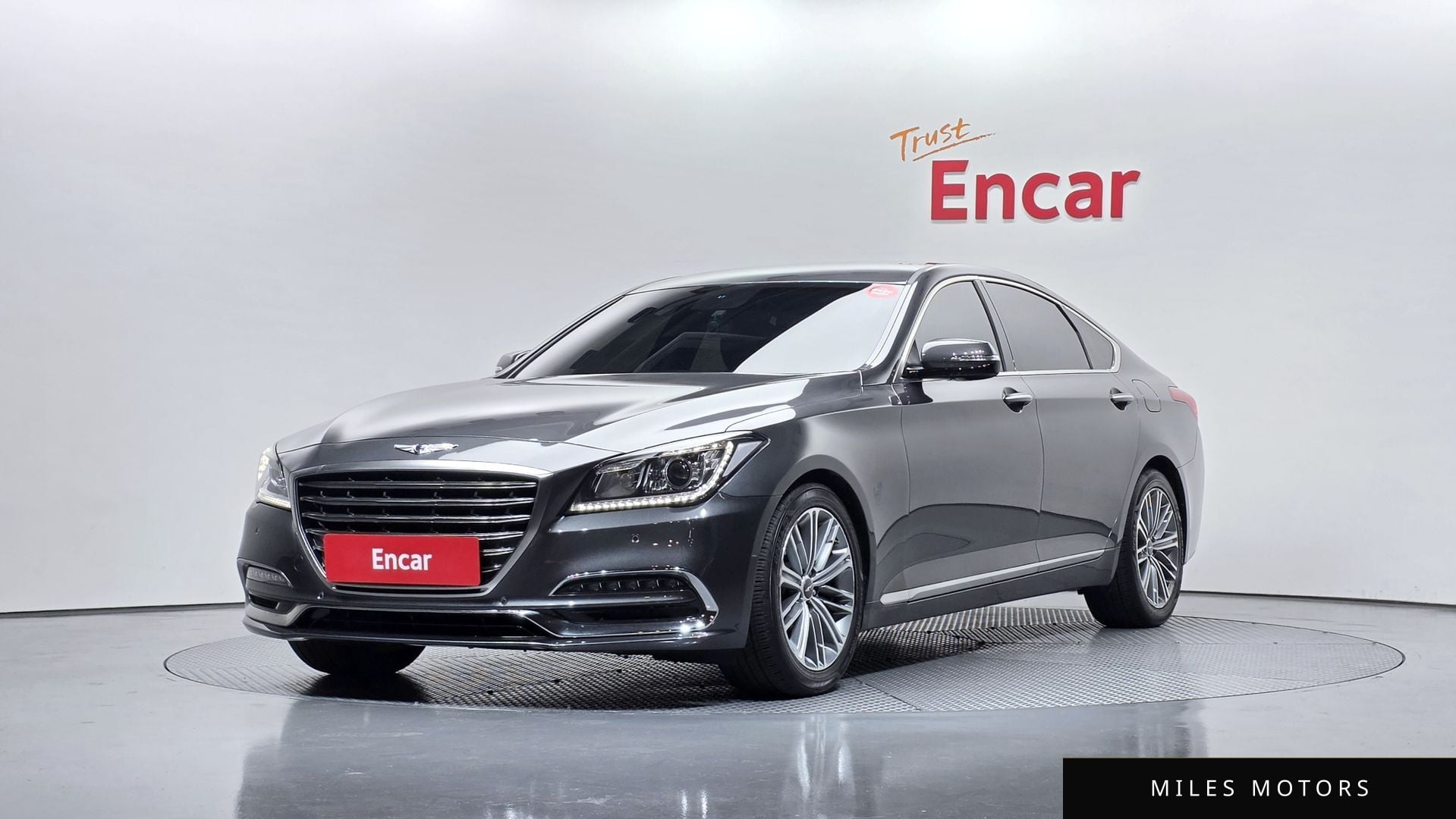 Genesis G80 2017 — фото 1 из 12