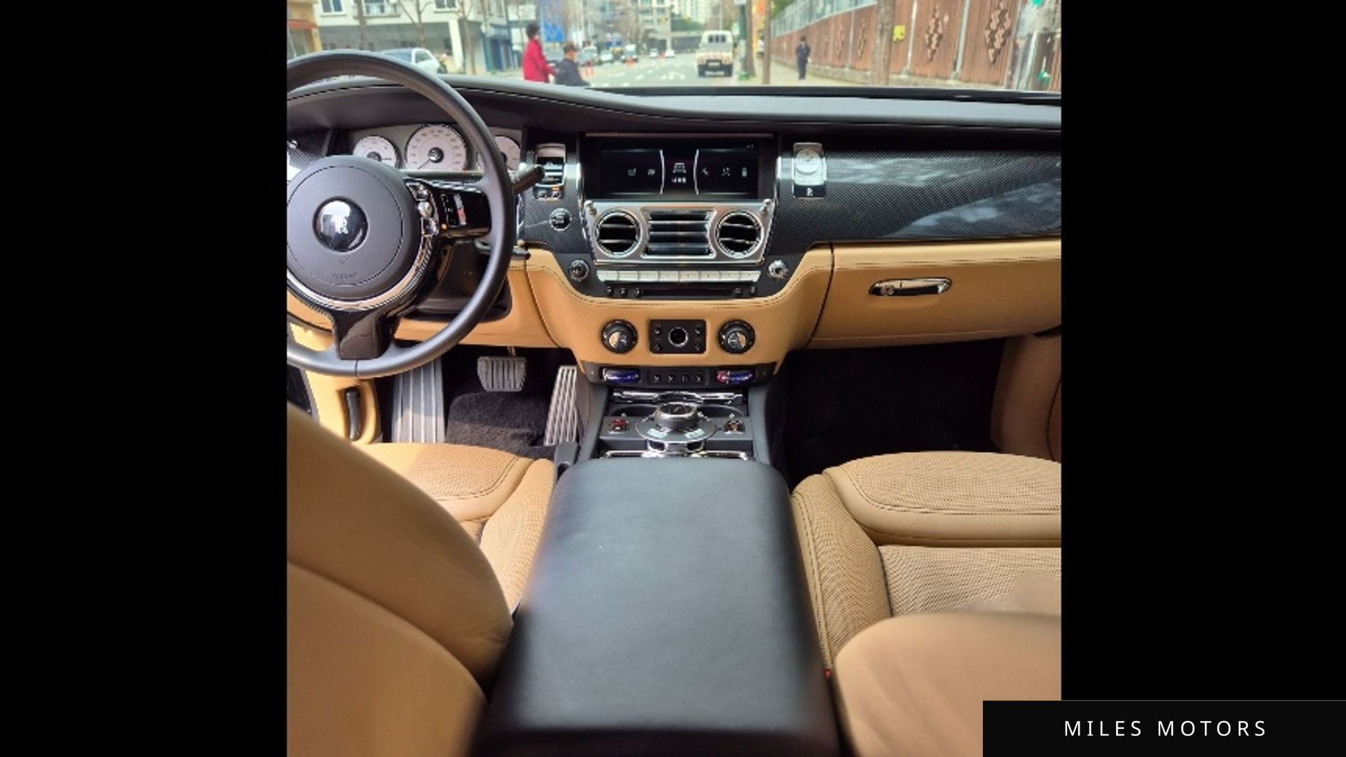 Rolls-Royce Ghost 2018 — миниатюра 8