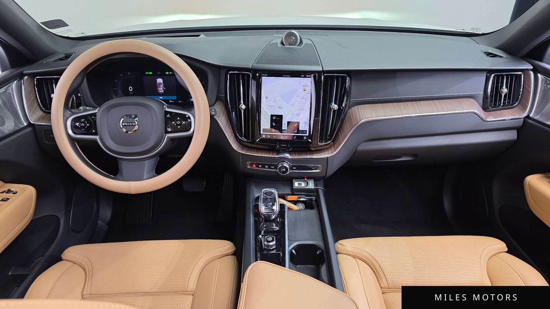 Volvo XC60 2022 — миниатюра 7