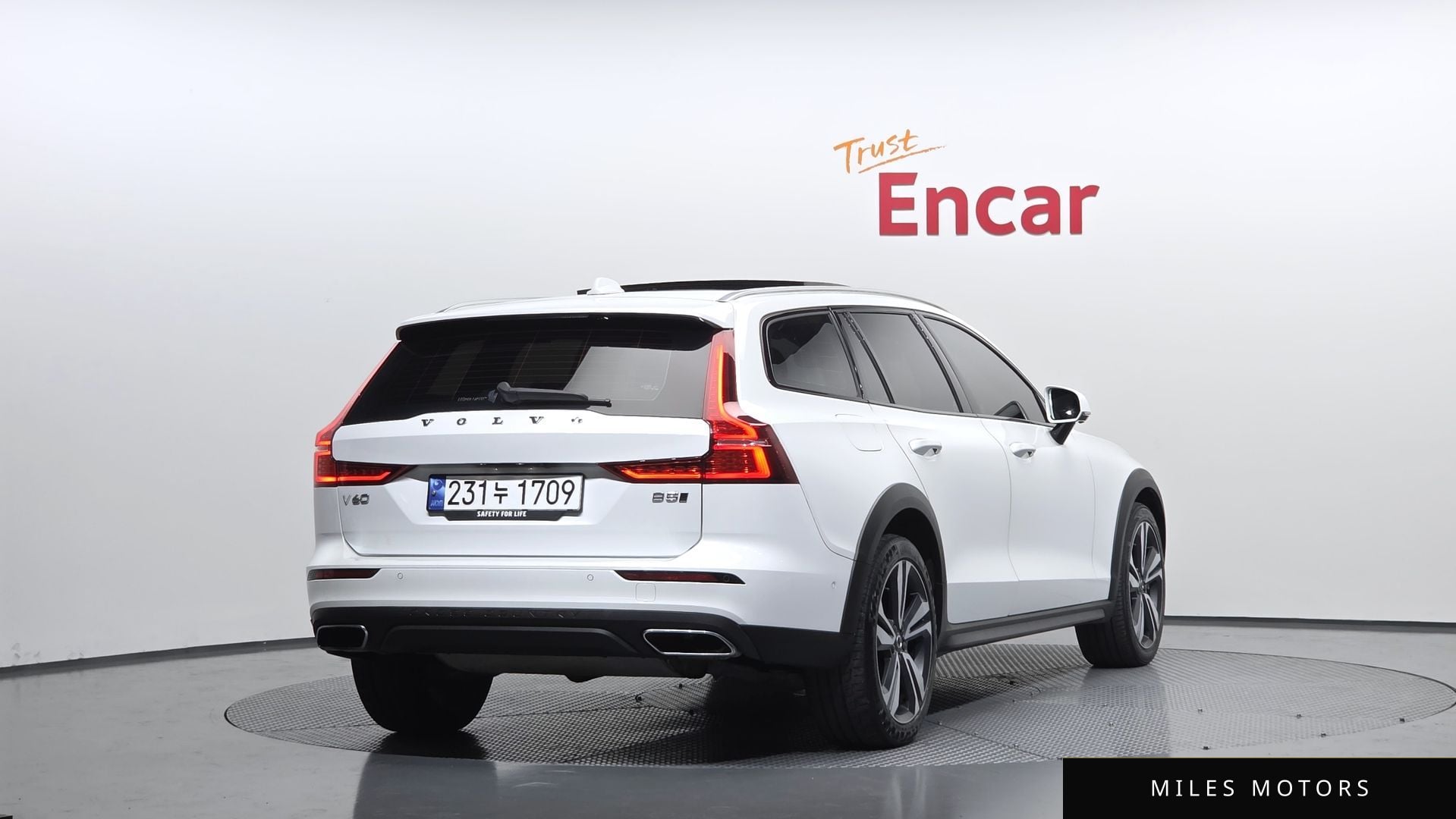 Volvo V60 크로스컨트리 2021 — миниатюра 2