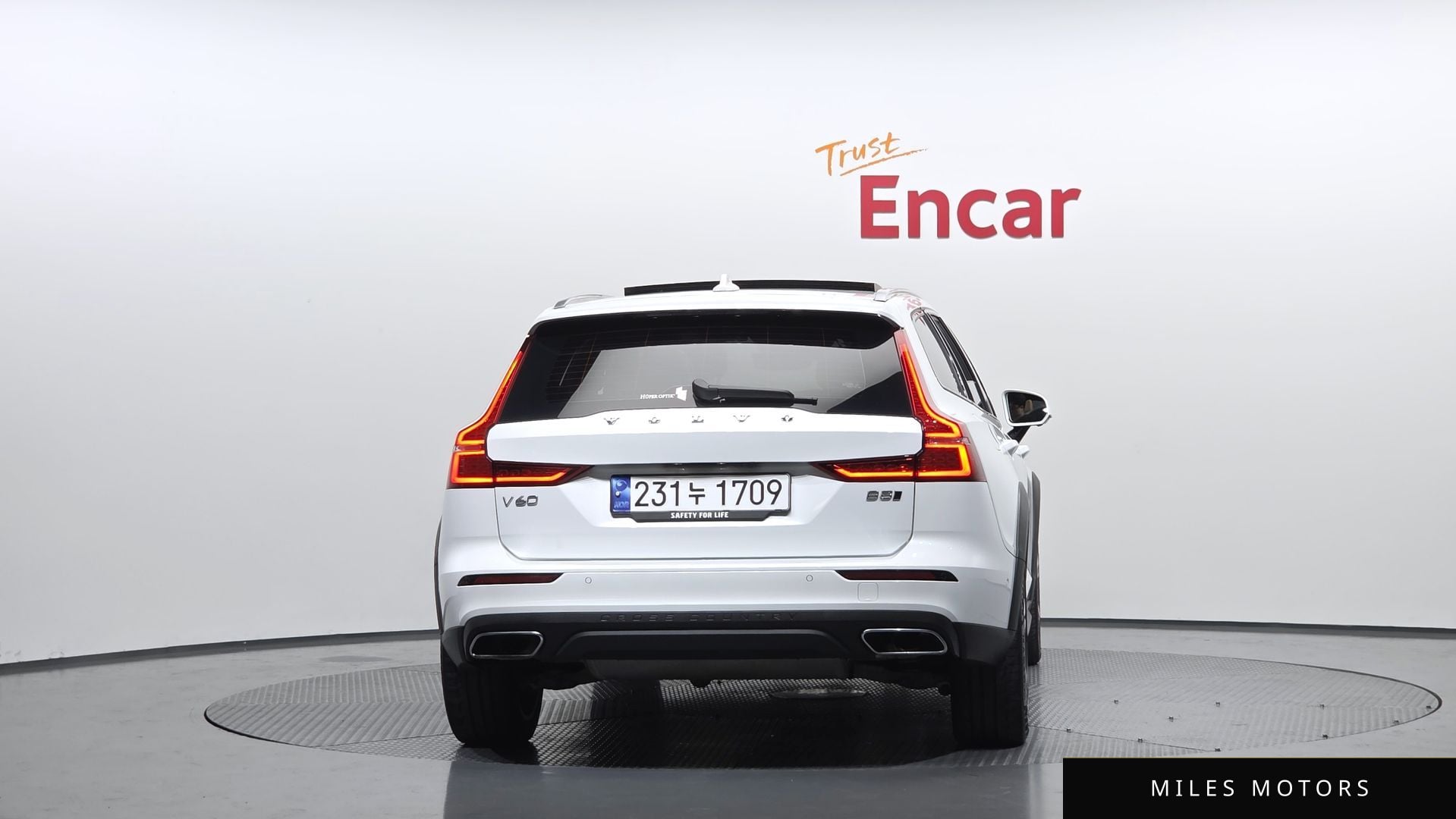 Volvo V60 크로스컨트리 2021 — миниатюра 4