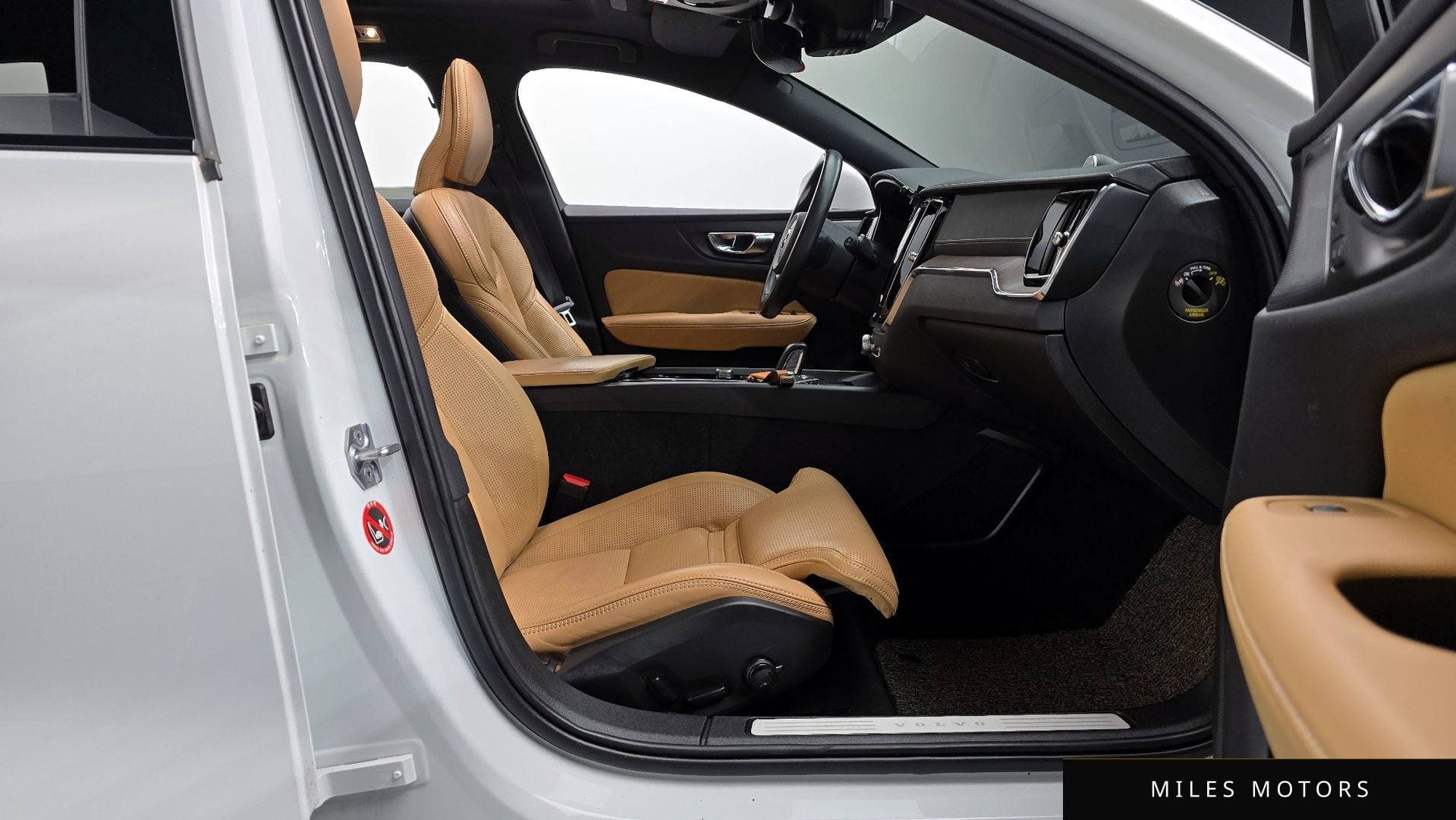Volvo V60 크로스컨트리 2021 — миниатюра 11