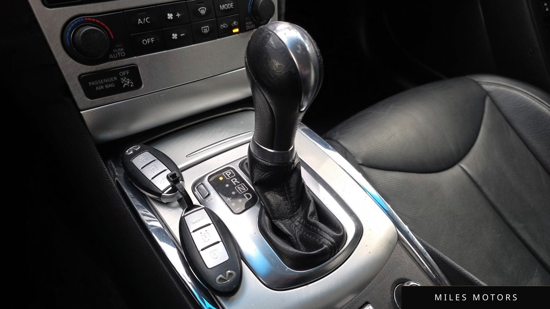 Infiniti G37 2010 — миниатюра 9