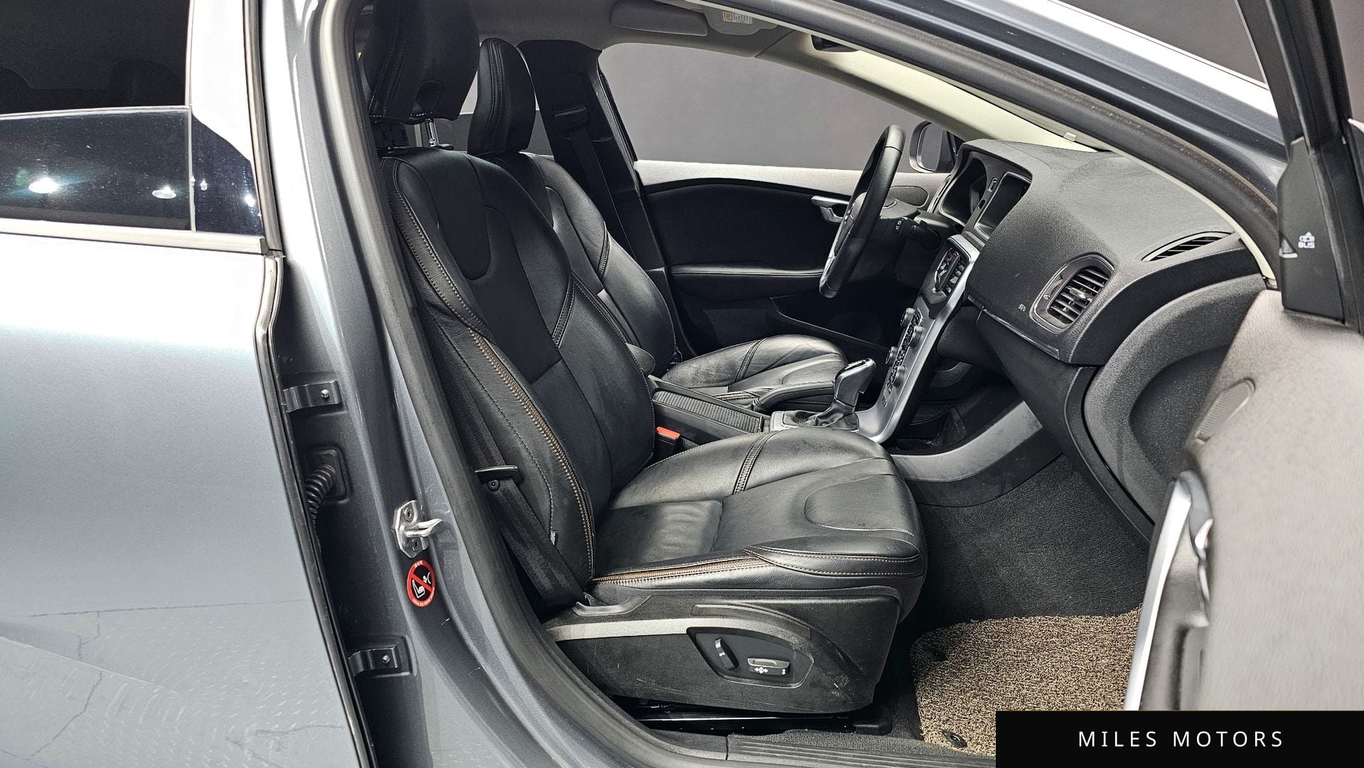 Volvo V40 2019 — миниатюра 10