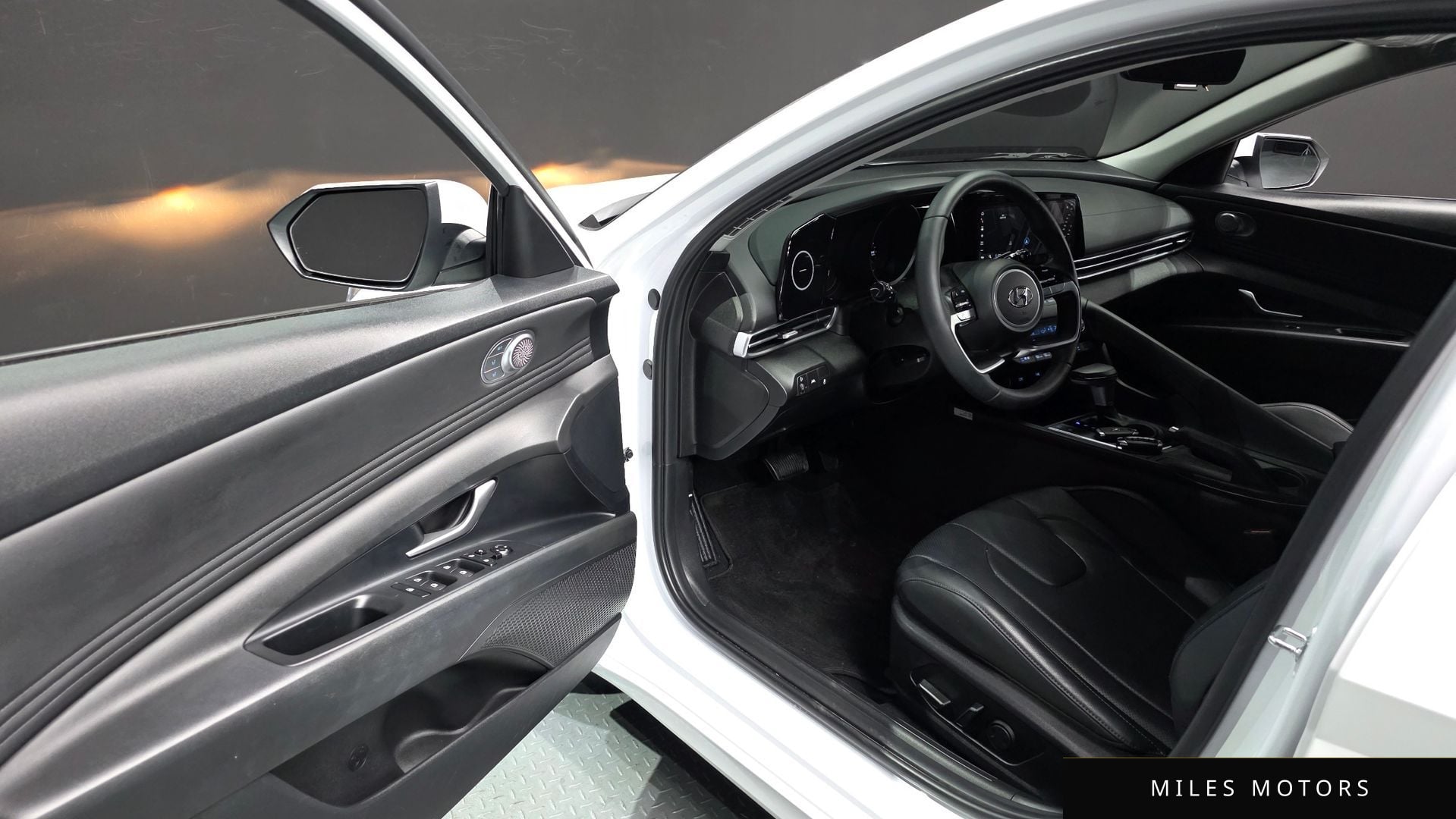 Hyundai AVANTE 2023 — миниатюра 11