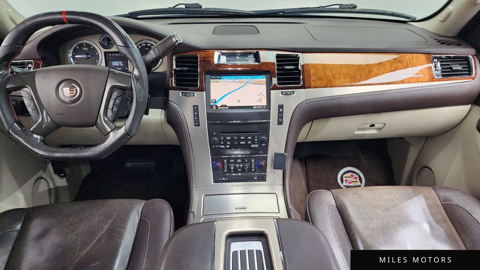 Cadillac Escalade 2011 — миниатюра 7