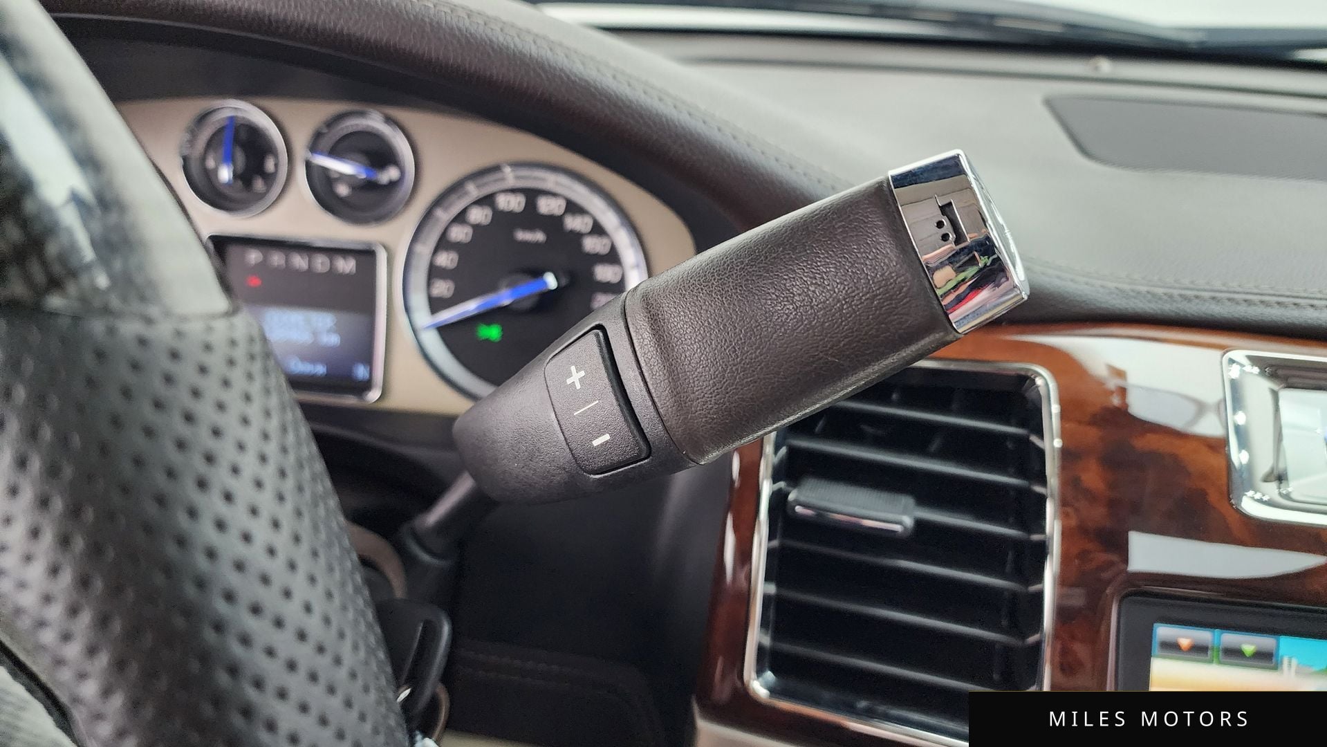 Cadillac Escalade 2011 — миниатюра 9