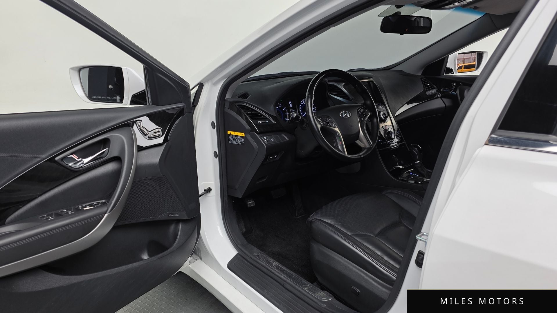 Hyundai Grandeur 2012 — миниатюра 10